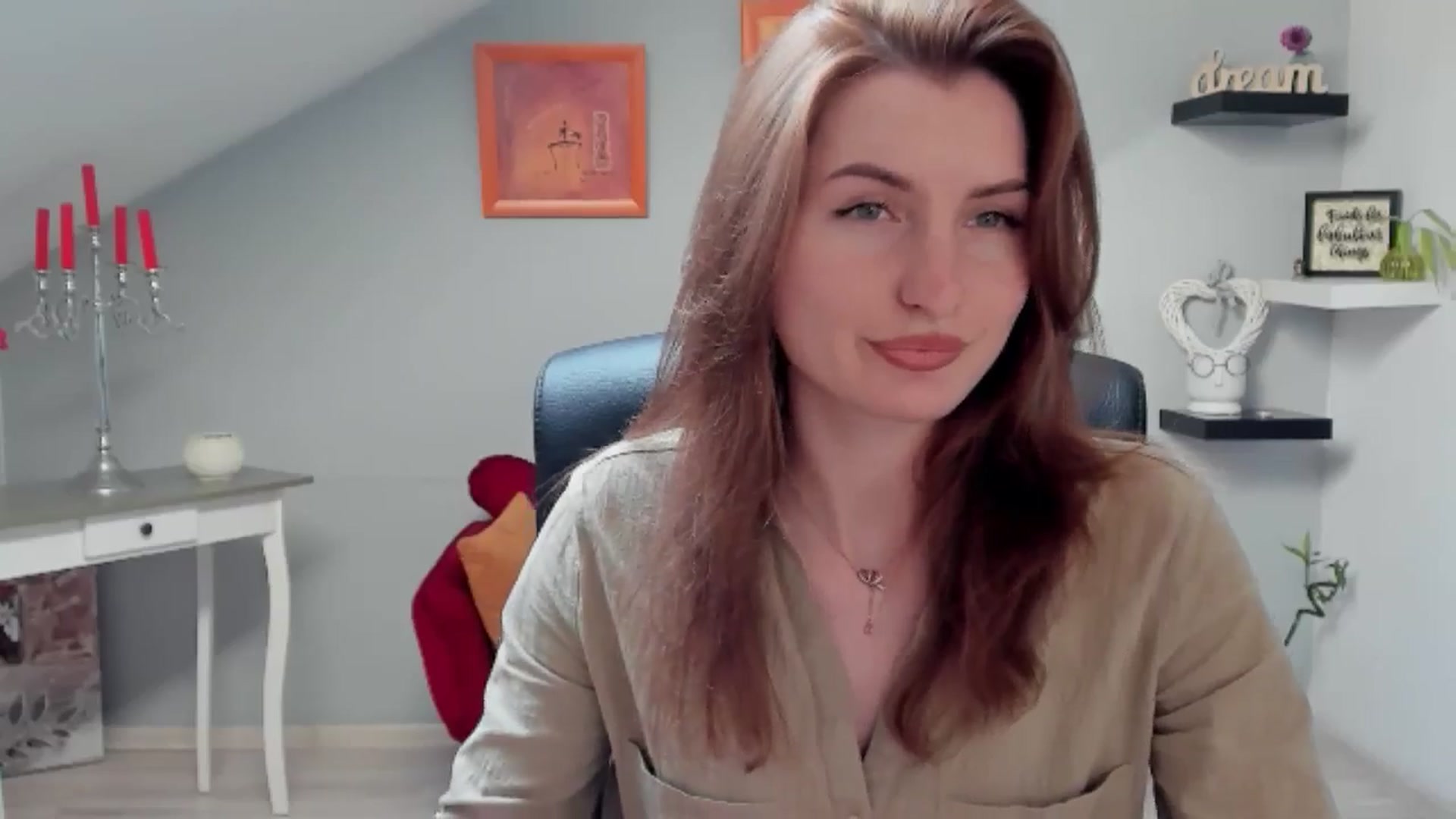 Gallery image thumbnail from EmilysBack's myfreecams stream on, 05/29/2025, 16:48 image 2 of 20