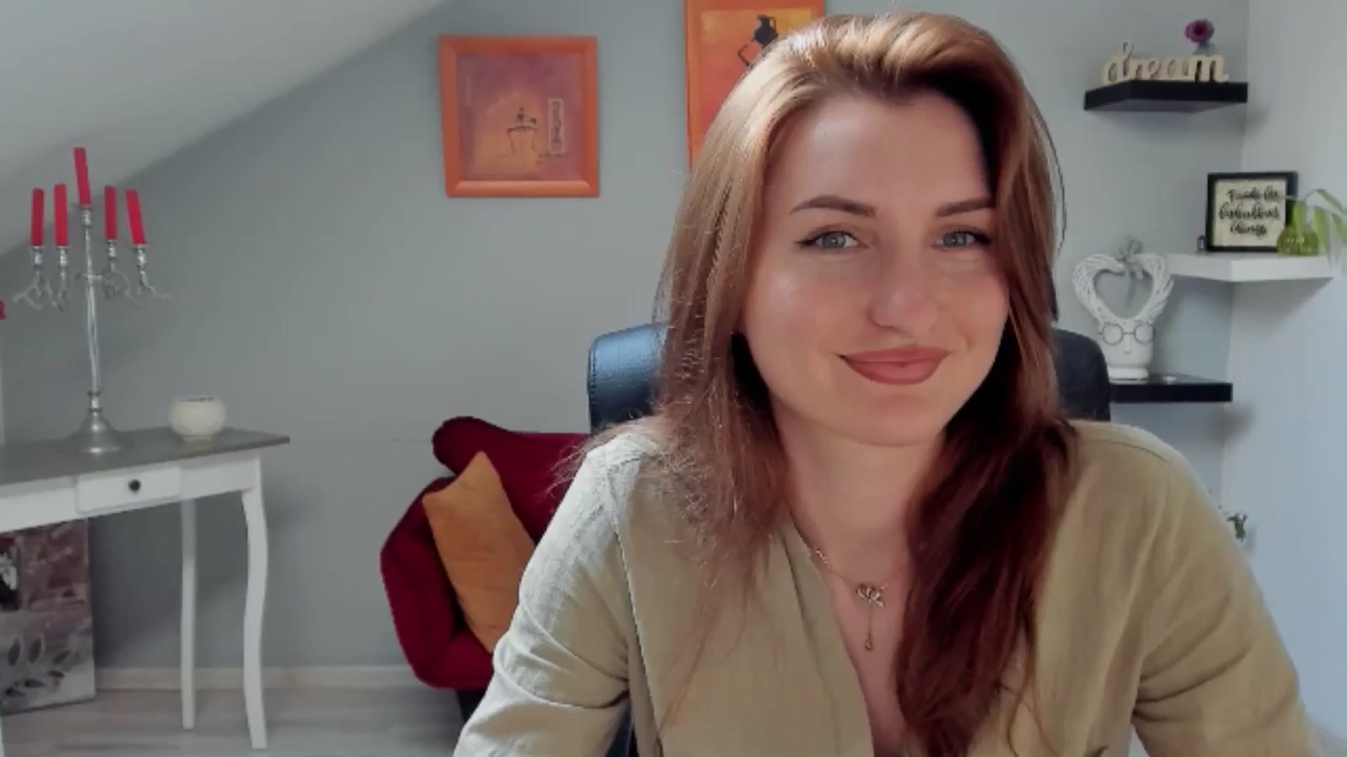 Gallery image thumbnail from EmilysBack's myfreecams stream on, 05/29/2025, 16:48 image 7 of 20