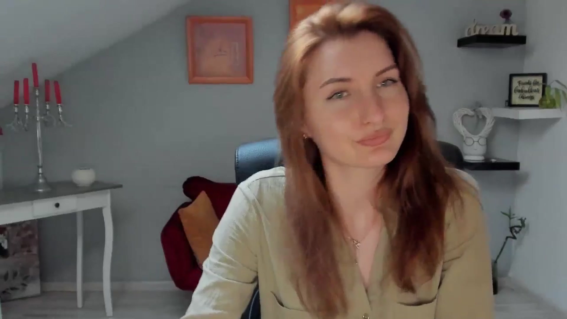 Gallery image thumbnail from EmilysBack's myfreecams stream on, 05/29/2025, 17:52 image 8 of 20