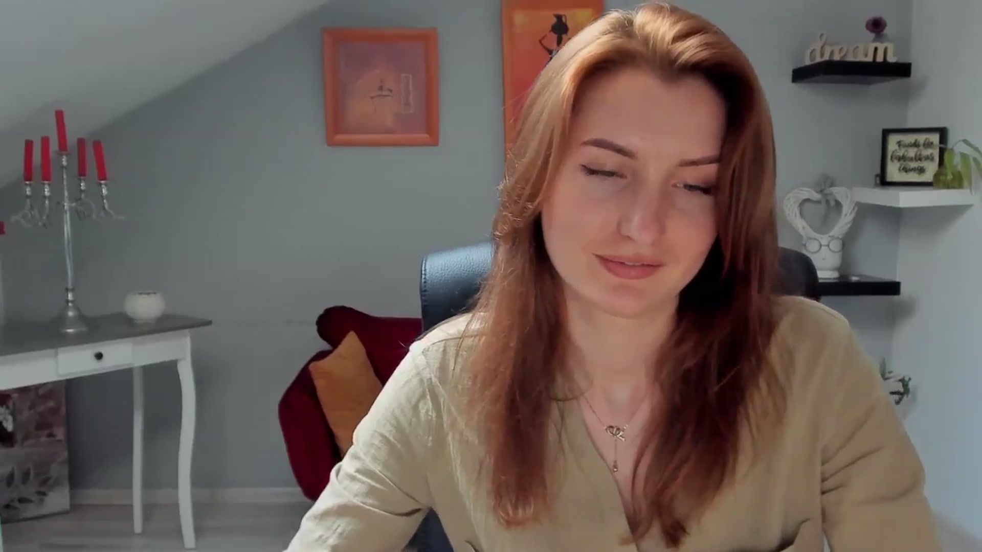 Gallery image thumbnail from EmilysBack's myfreecams stream on, 05/29/2025, 17:52 image 2 of 20