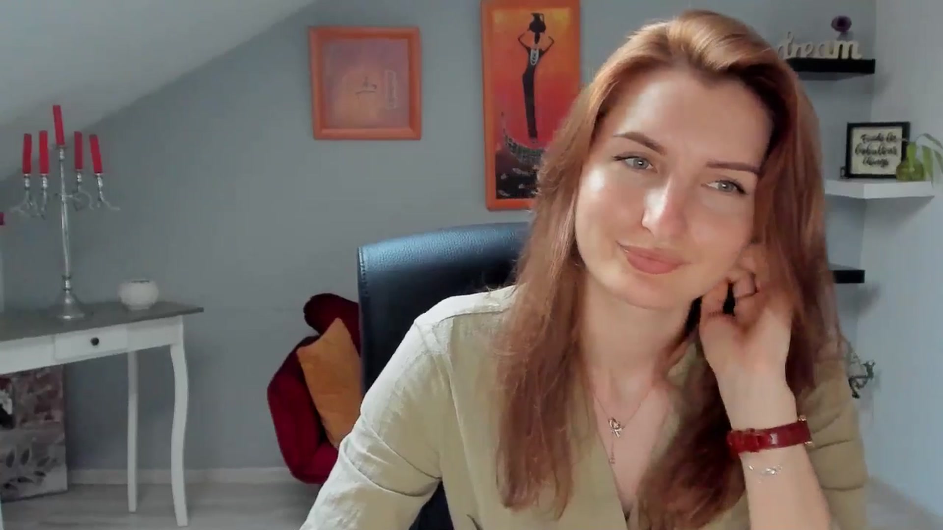 Gallery image thumbnail from EmilysBack's myfreecams stream on, 05/29/2025, 17:52 image 7 of 20