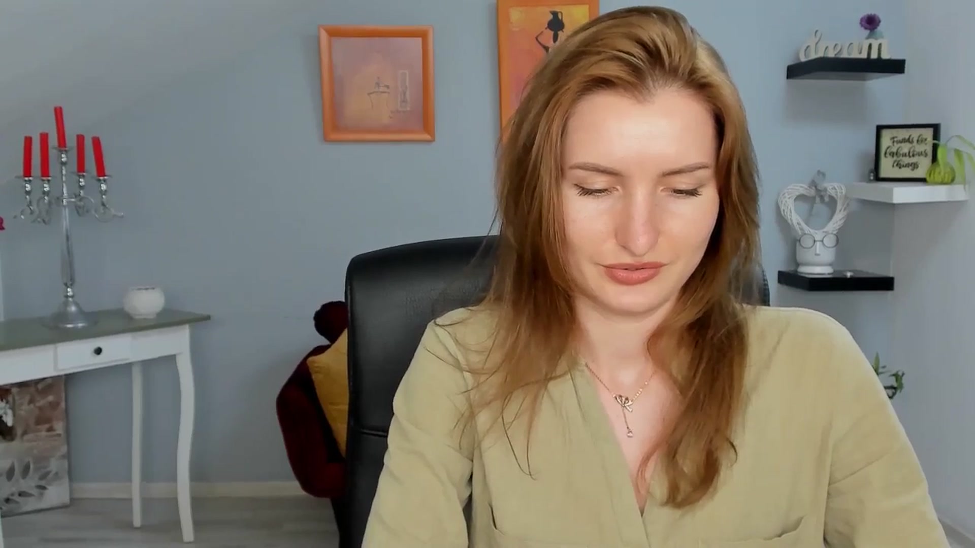 Gallery image thumbnail from EmilysBack's myfreecams stream on, 05/29/2025, 19:01 image 15 of 20