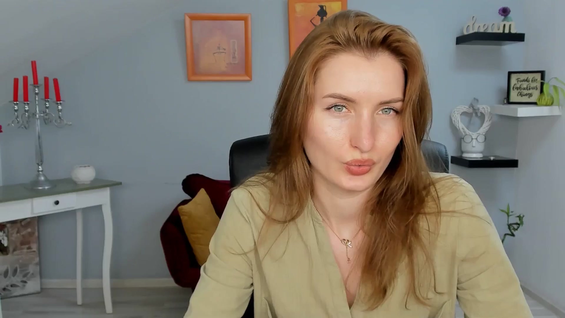 Gallery image thumbnail from EmilysBack's myfreecams stream on, 05/29/2025, 19:01 image 9 of 20