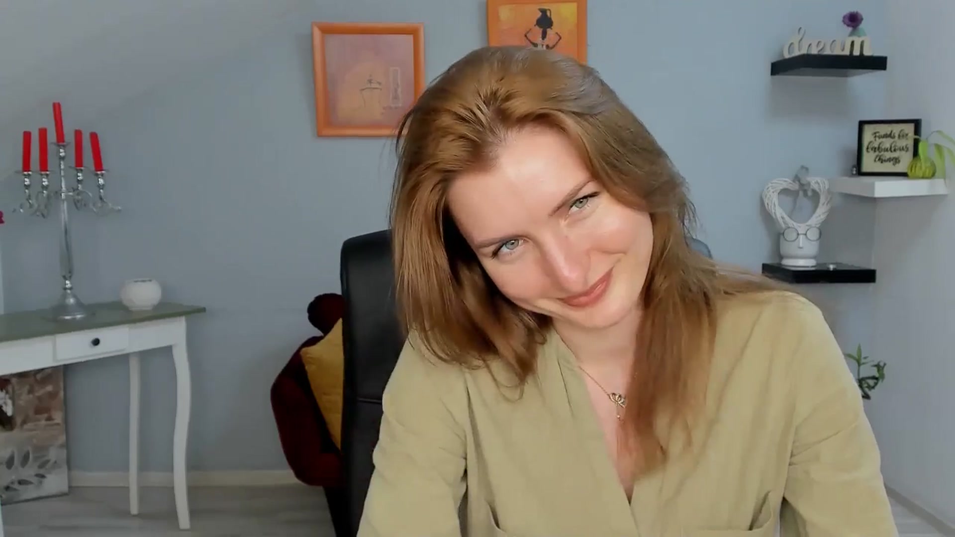 Gallery image thumbnail from EmilysBack's myfreecams stream on, 05/29/2025, 19:01 image 6 of 20