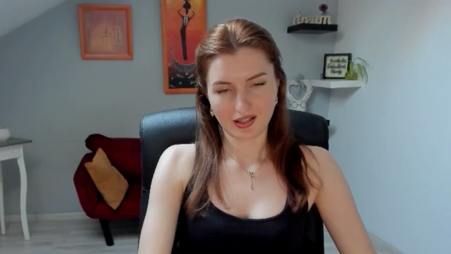 Gallery image thumbnail from EmilysBack's myfreecams stream on, 05/30/2025, 17:30 image 13 of 20