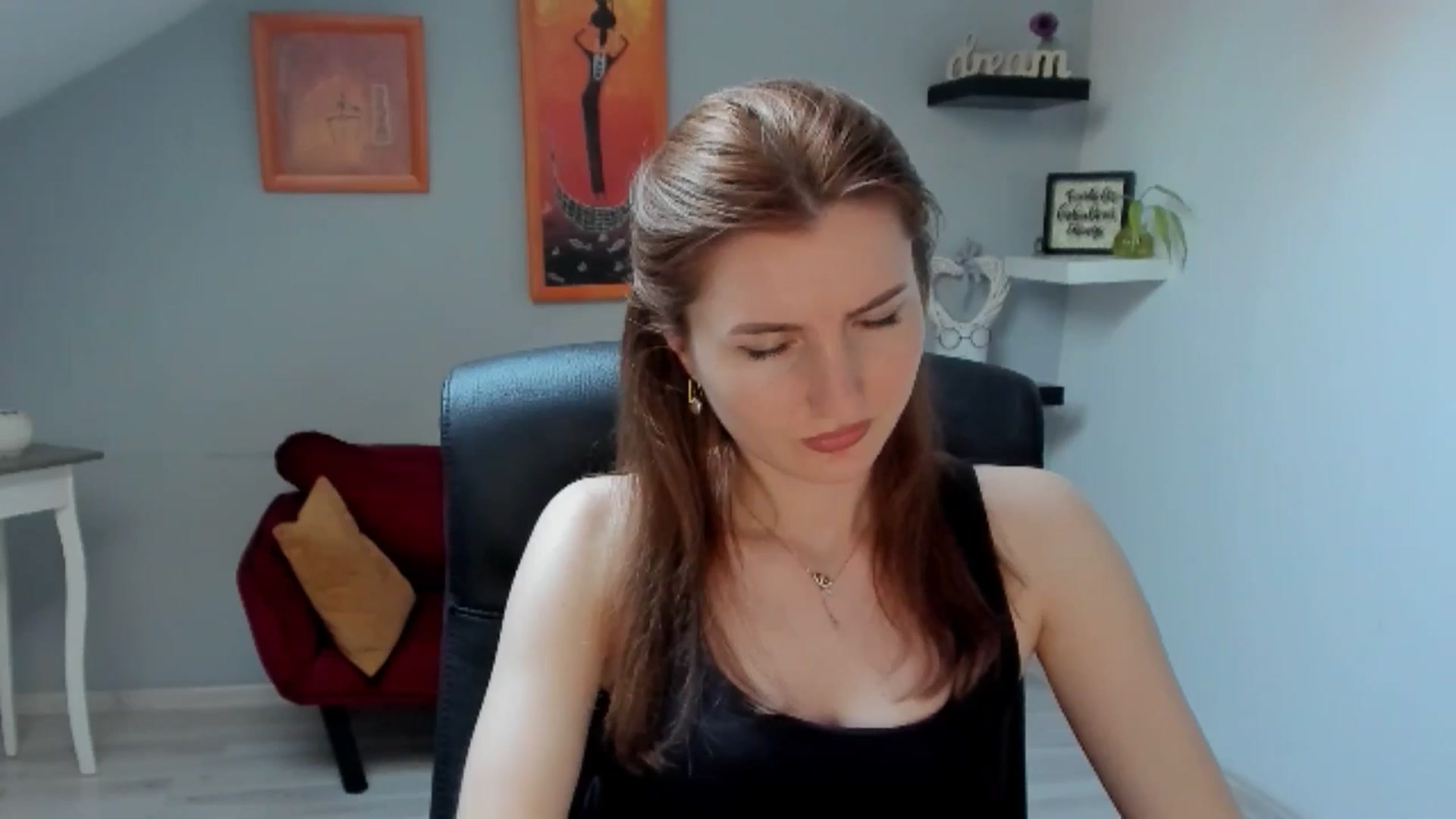 Gallery image thumbnail from EmilysBack's myfreecams stream on, 05/30/2025, 17:30 image 6 of 20