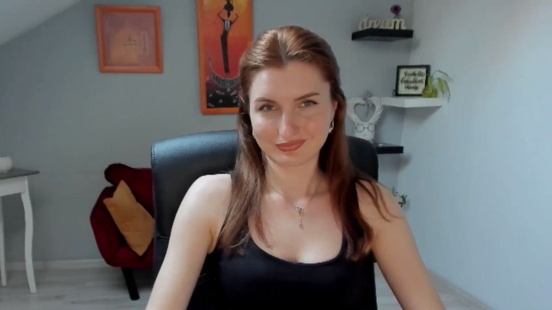 Gallery image thumbnail from EmilysBack's myfreecams stream on, 05/30/2025, 17:30 image 14 of 20