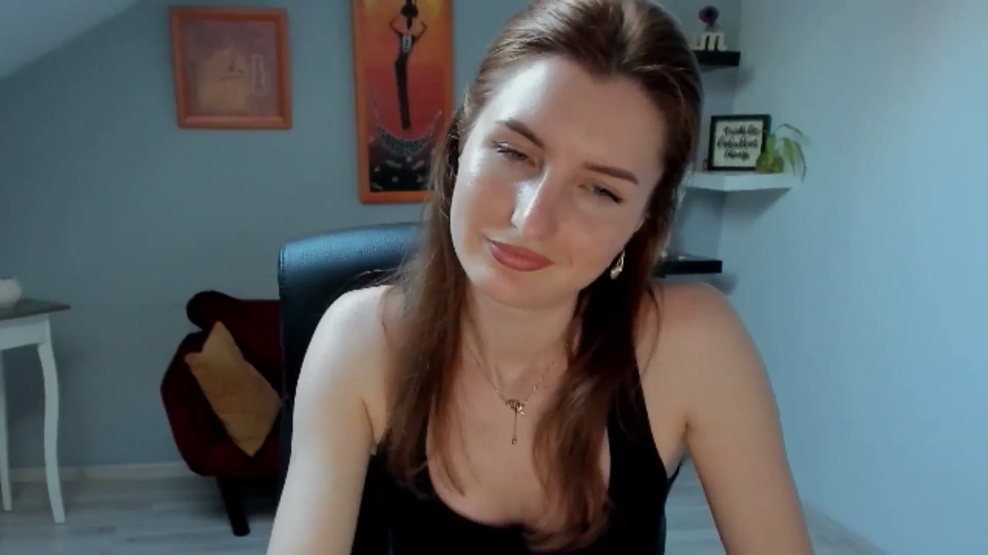 Gallery image thumbnail from EmilysBack's myfreecams stream on, 05/30/2025, 17:30 image 11 of 20