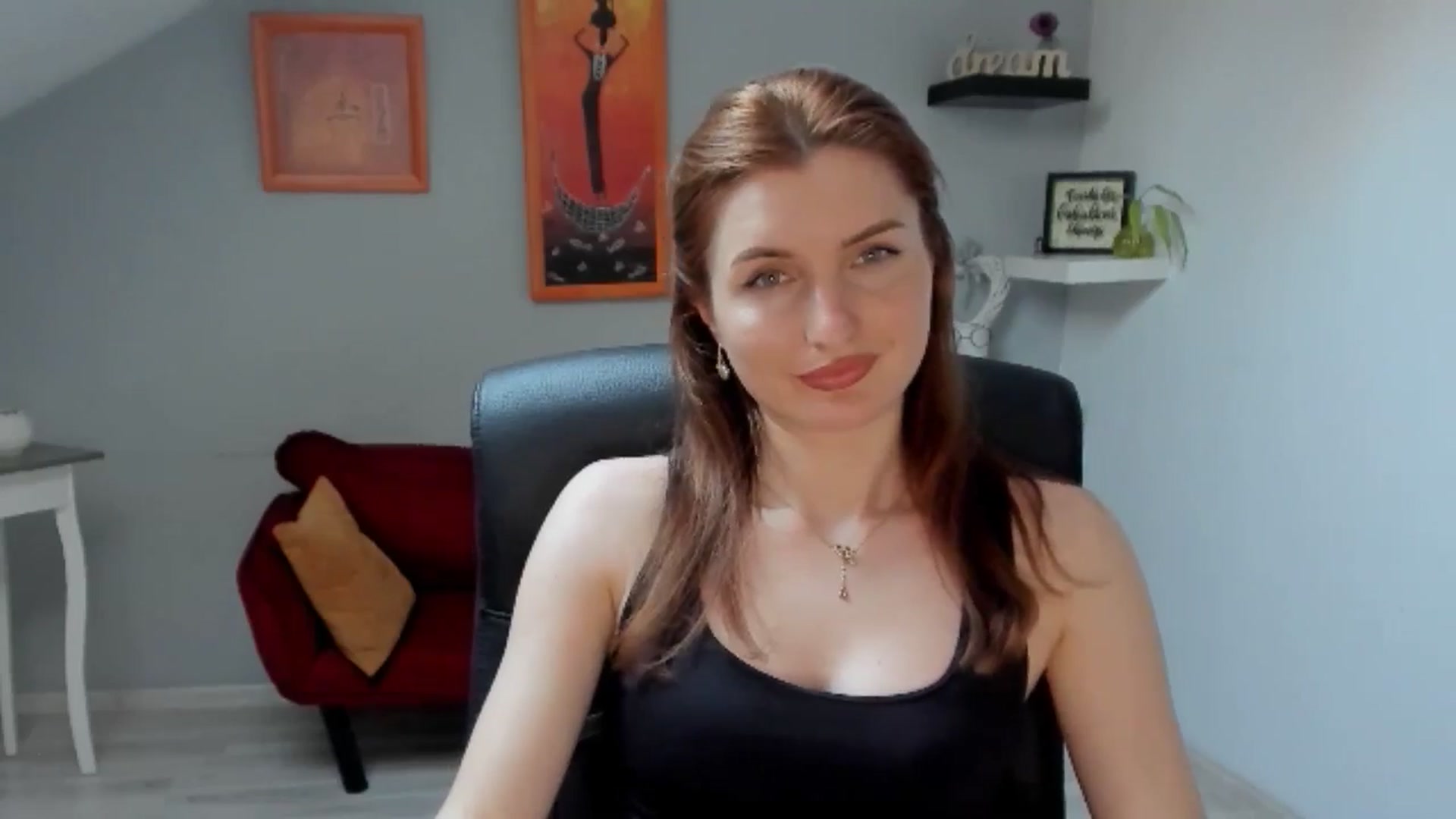 Gallery image thumbnail from EmilysBack's myfreecams stream on, 05/30/2025, 17:30 image 15 of 20