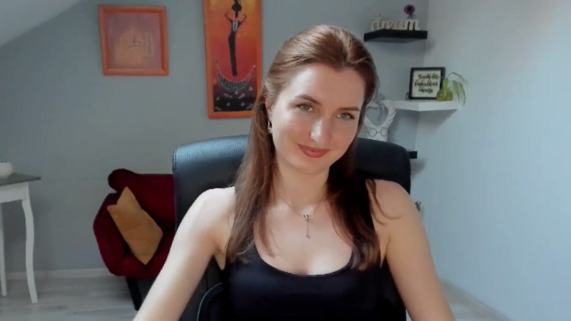 Gallery image thumbnail from EmilysBack's myfreecams stream on, 05/30/2025, 17:30 image 16 of 20