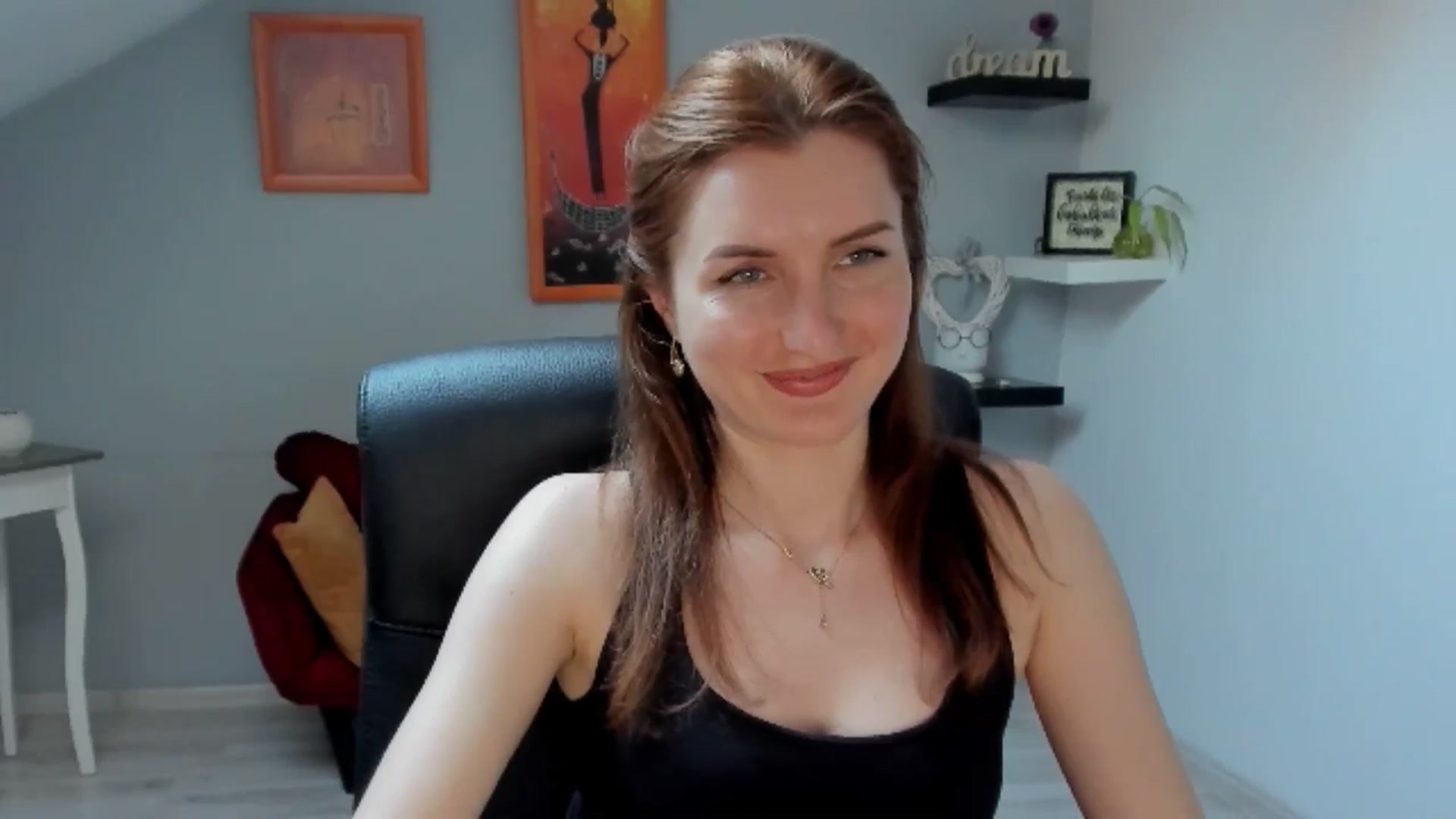 Gallery image thumbnail from EmilysBack's myfreecams stream on, 05/30/2025, 17:30 image 12 of 20