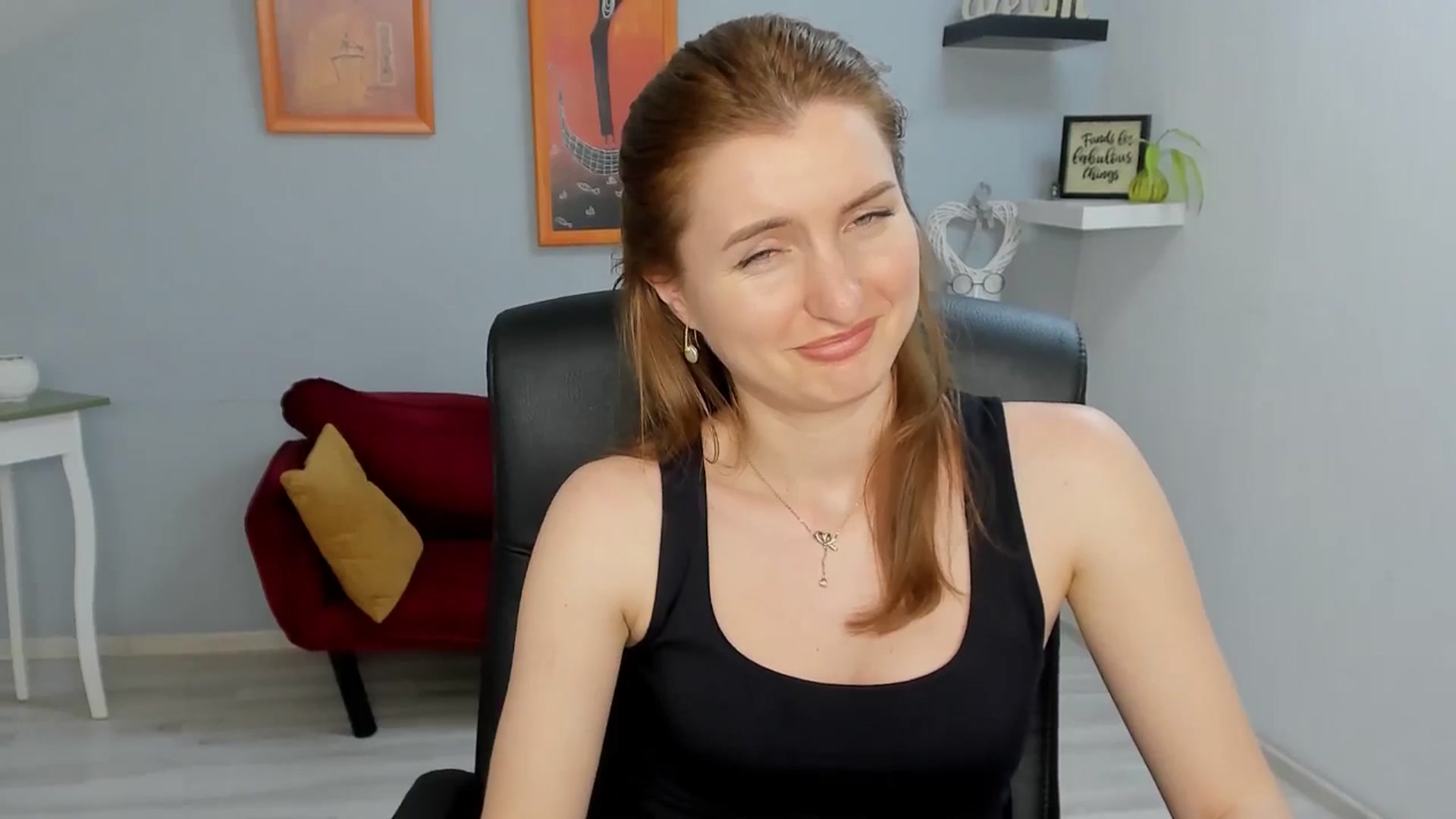 Gallery image thumbnail from EmilysBack's myfreecams stream on, 05/30/2025, 18:40 image 15 of 20