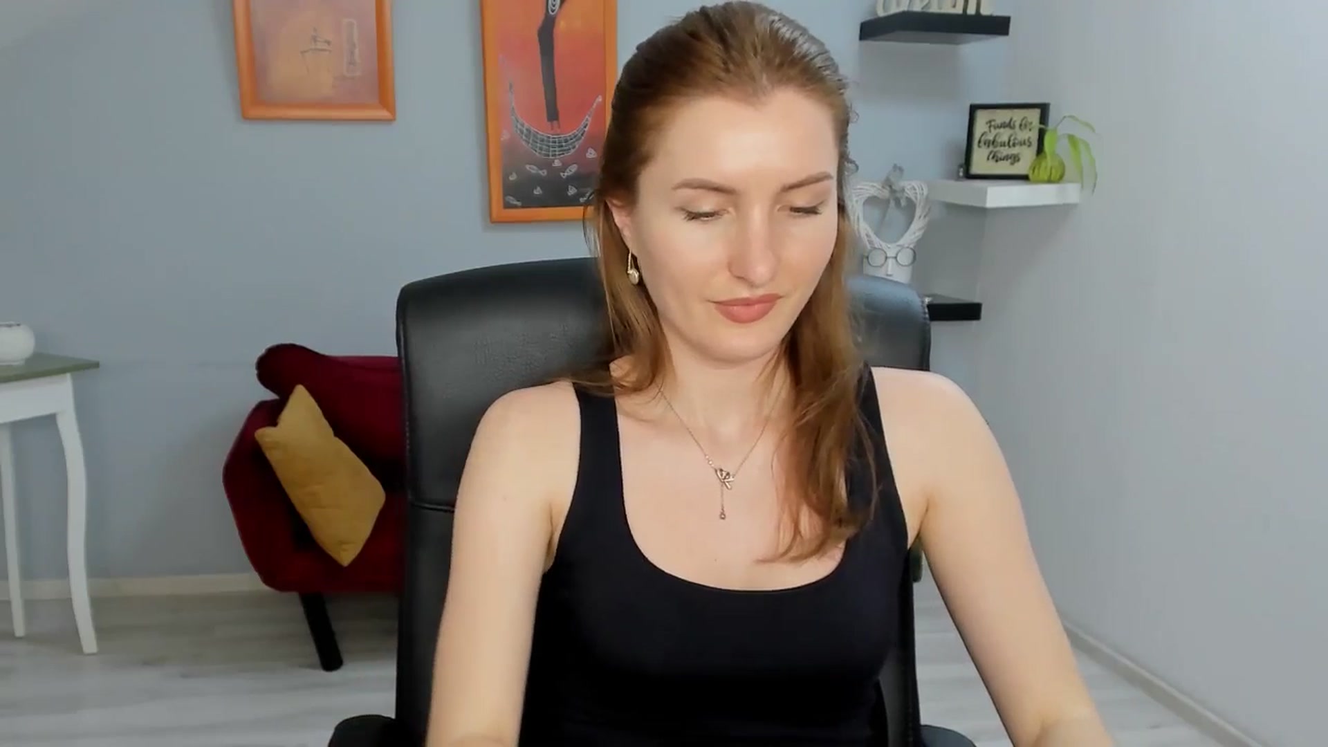 Gallery image thumbnail from EmilysBack's myfreecams stream on, 05/30/2025, 18:40 image 18 of 20