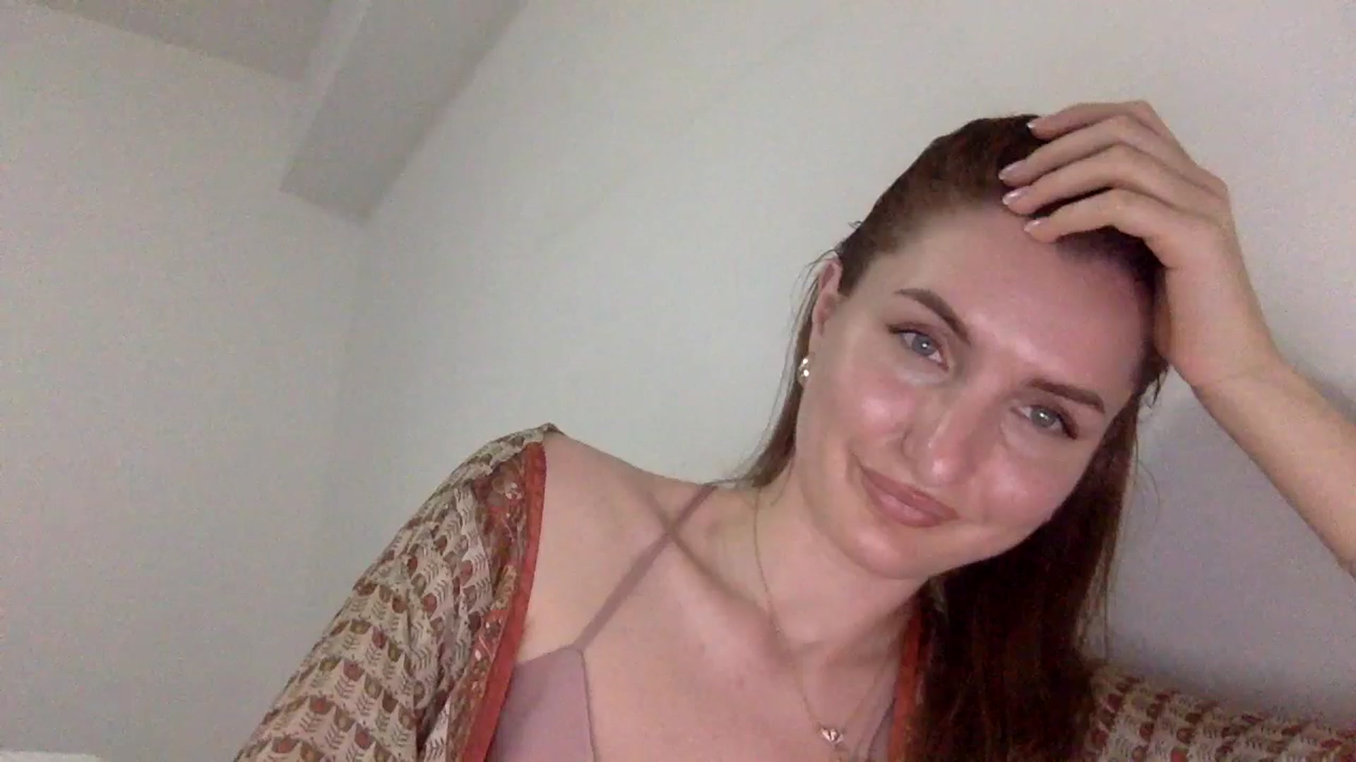 Gallery image thumbnail from EmilysBack's myfreecams stream on, 05/31/2025, 20:15 image 16 of 20