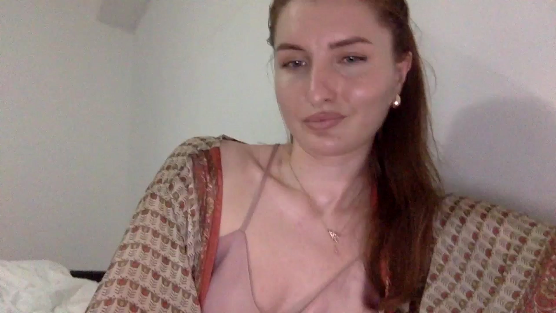 Gallery image thumbnail from EmilysBack's myfreecams stream on, 05/31/2025, 20:15 image 6 of 20