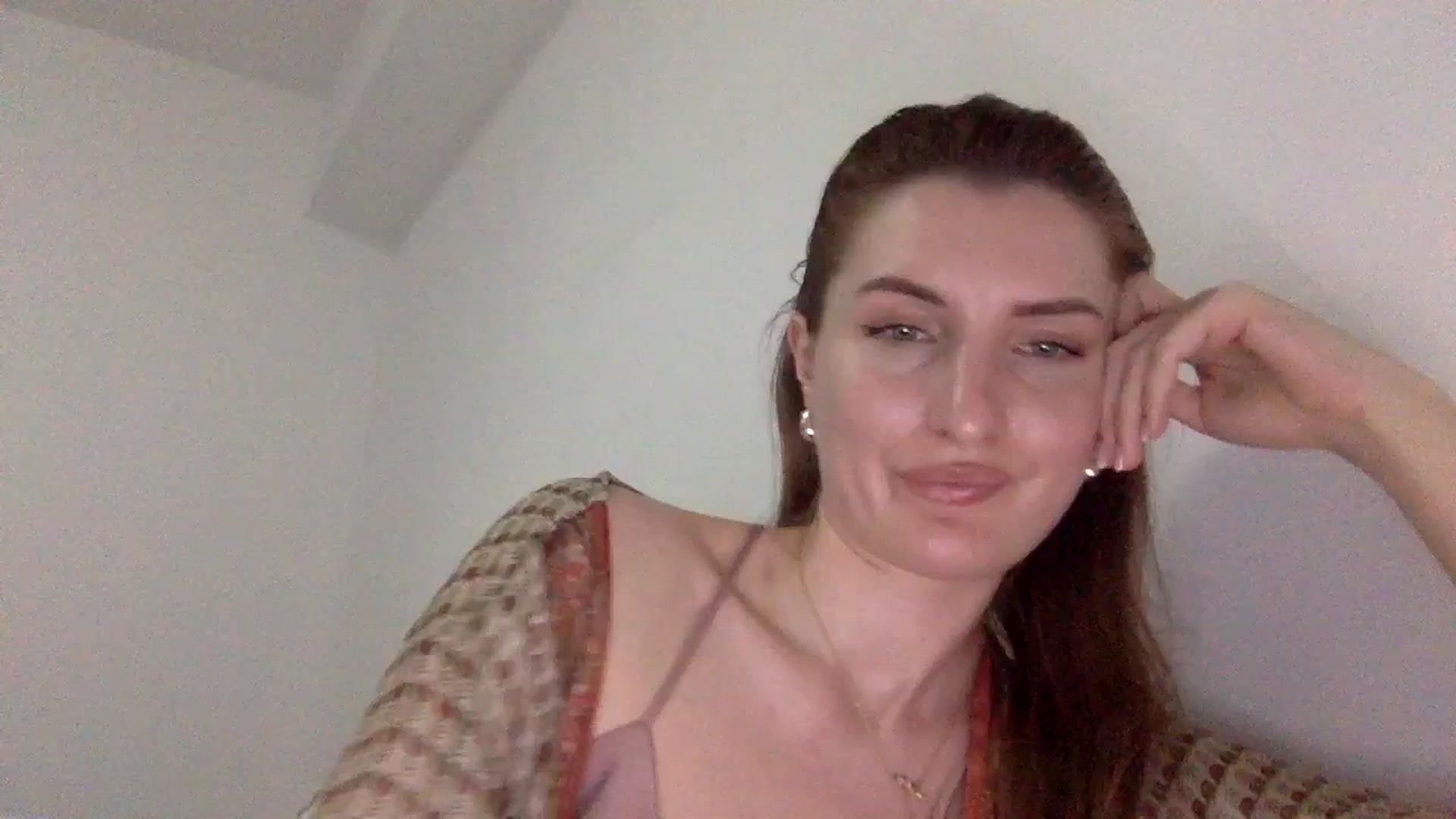 Gallery image thumbnail from EmilysBack's myfreecams stream on, 05/31/2025, 20:15 image 14 of 20