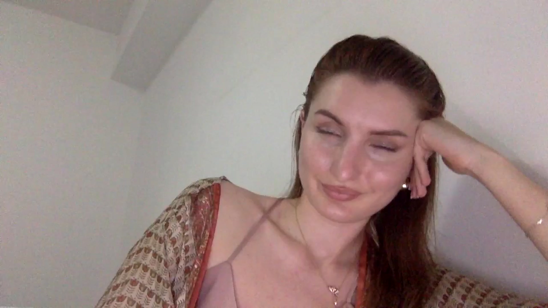 Gallery image thumbnail from EmilysBack's myfreecams stream on, 05/31/2025, 20:15 image 13 of 20