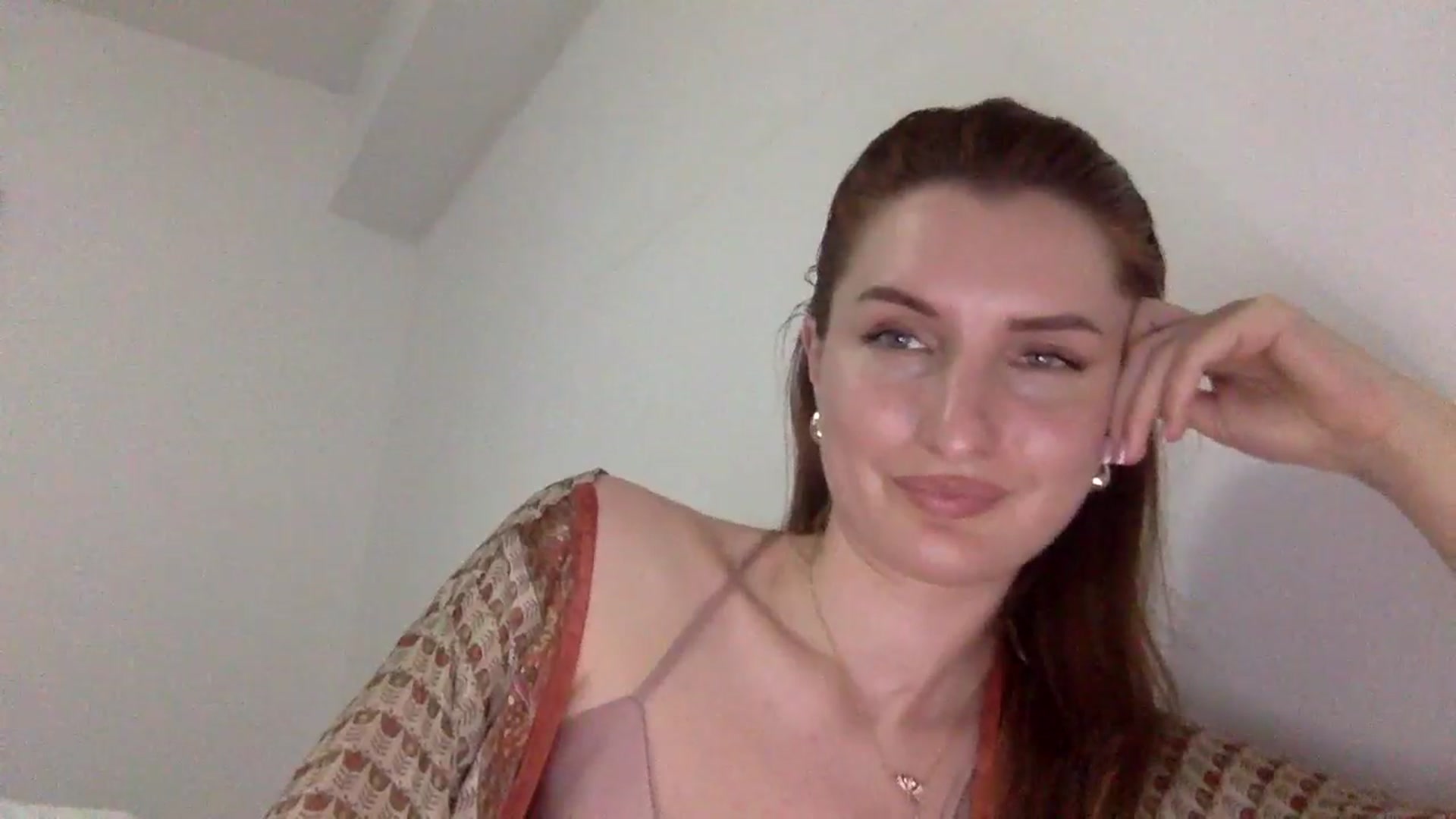 Gallery image thumbnail from EmilysBack's myfreecams stream on, 05/31/2025, 20:15 image 18 of 20