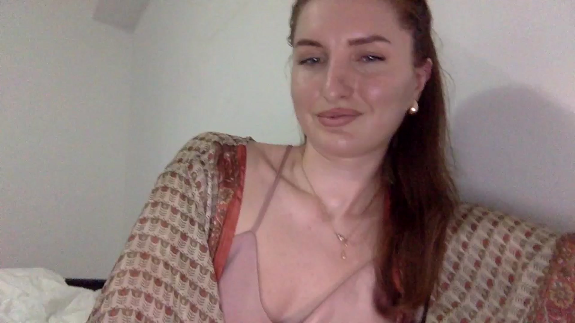 Gallery image thumbnail from EmilysBack's myfreecams stream on, 05/31/2025, 20:15 image 1 of 20