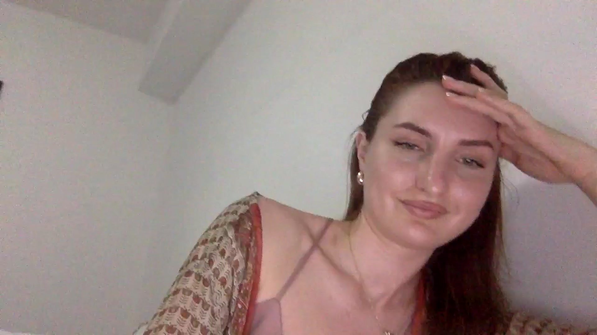 Gallery image thumbnail from EmilysBack's myfreecams stream on, 05/31/2025, 20:15 image 19 of 20