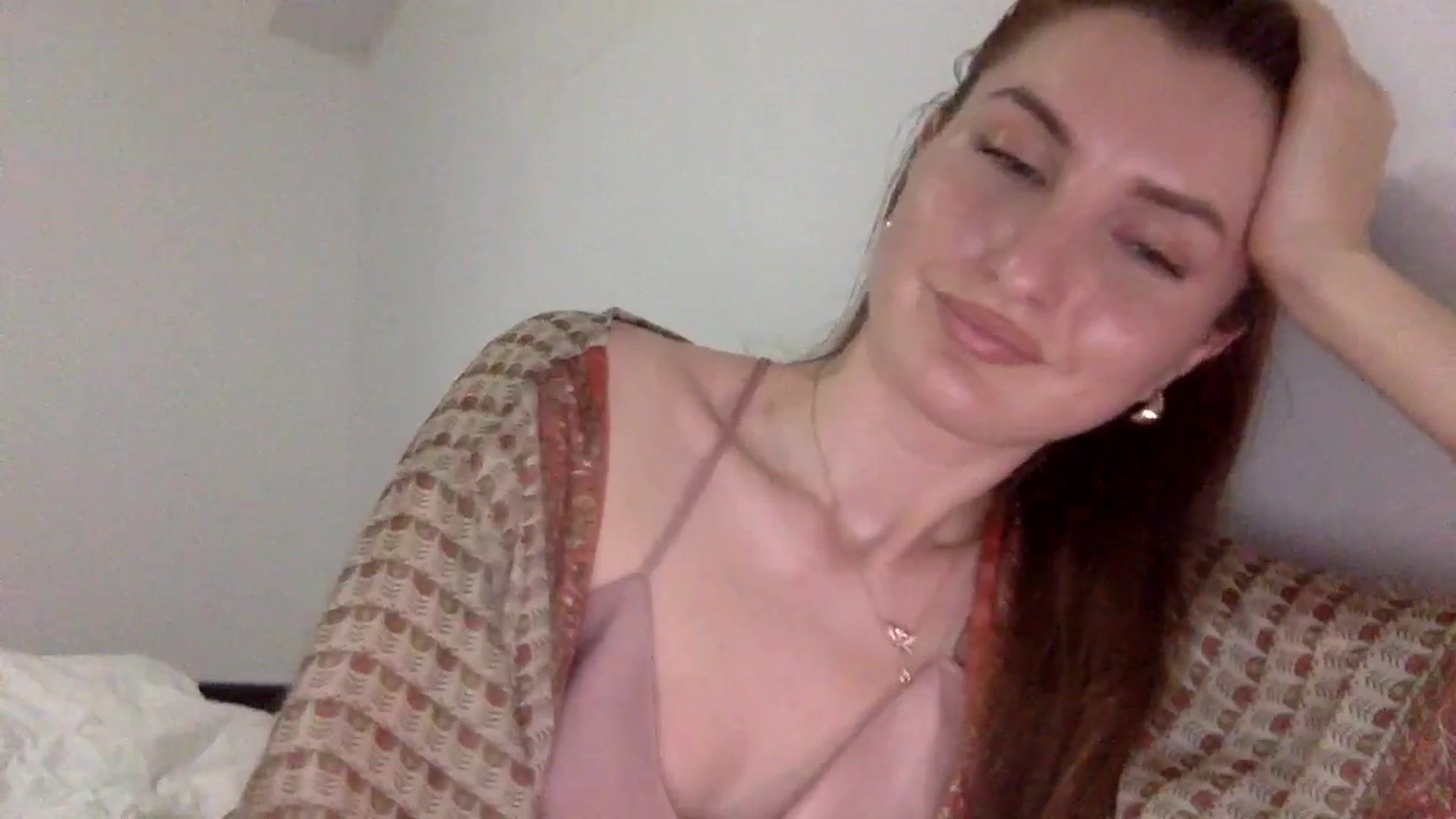 Gallery image thumbnail from EmilysBack's myfreecams stream on, 05/31/2025, 20:15 image 11 of 20