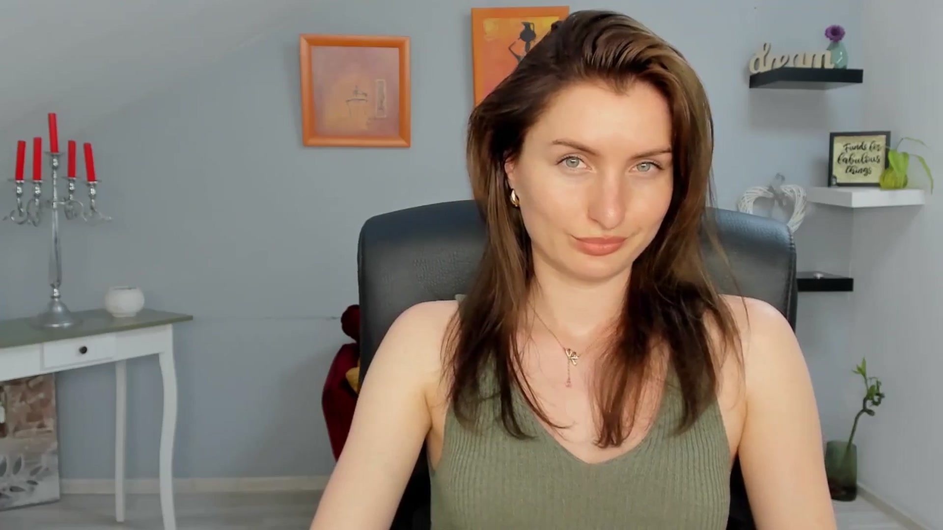 Gallery image thumbnail from EmilysBack's myfreecams stream on, 06/09/2025, 18:45 image 6 of 20