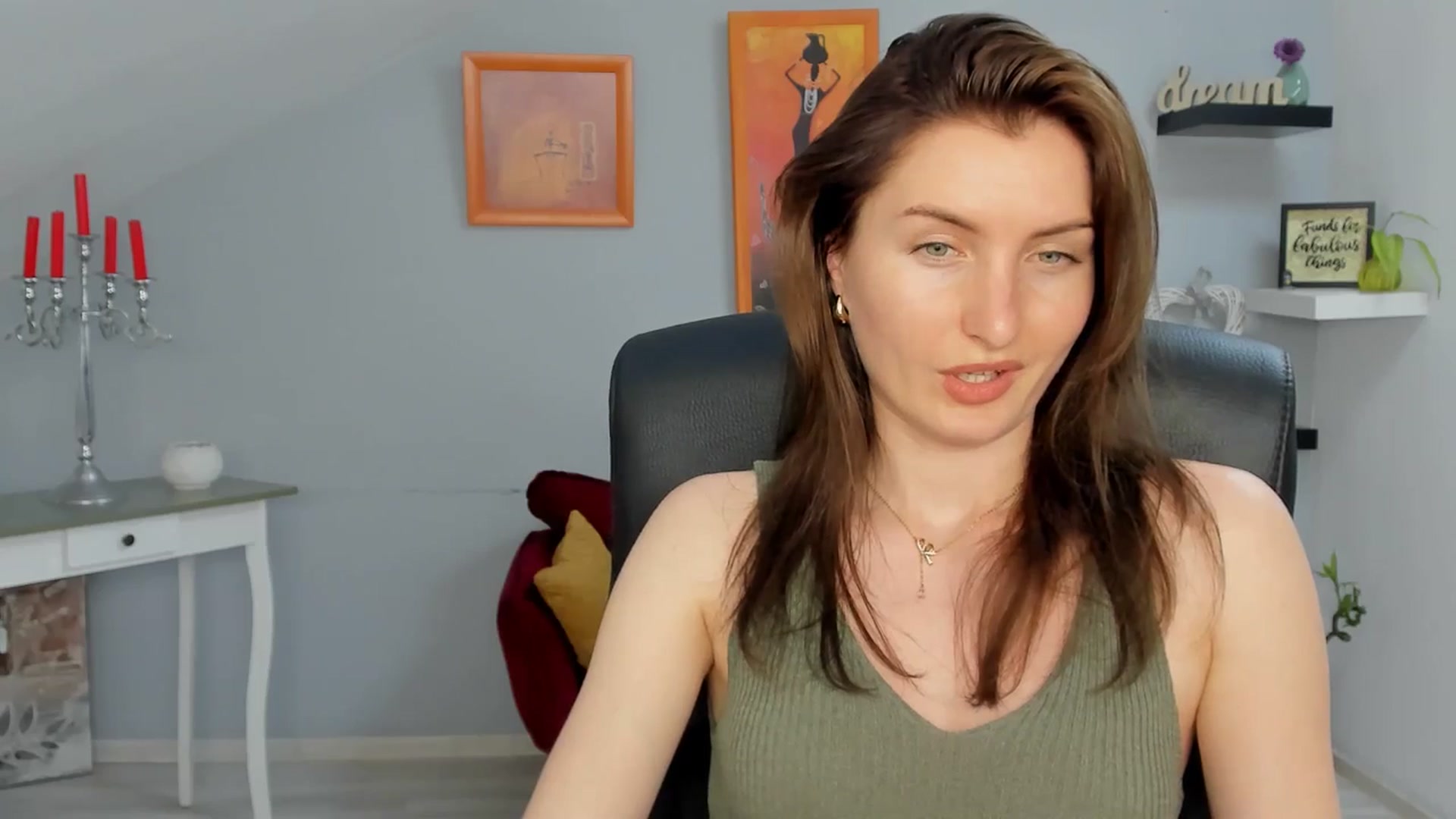 Gallery image thumbnail from EmilysBack's myfreecams stream on, 06/09/2025, 18:45 image 7 of 20
