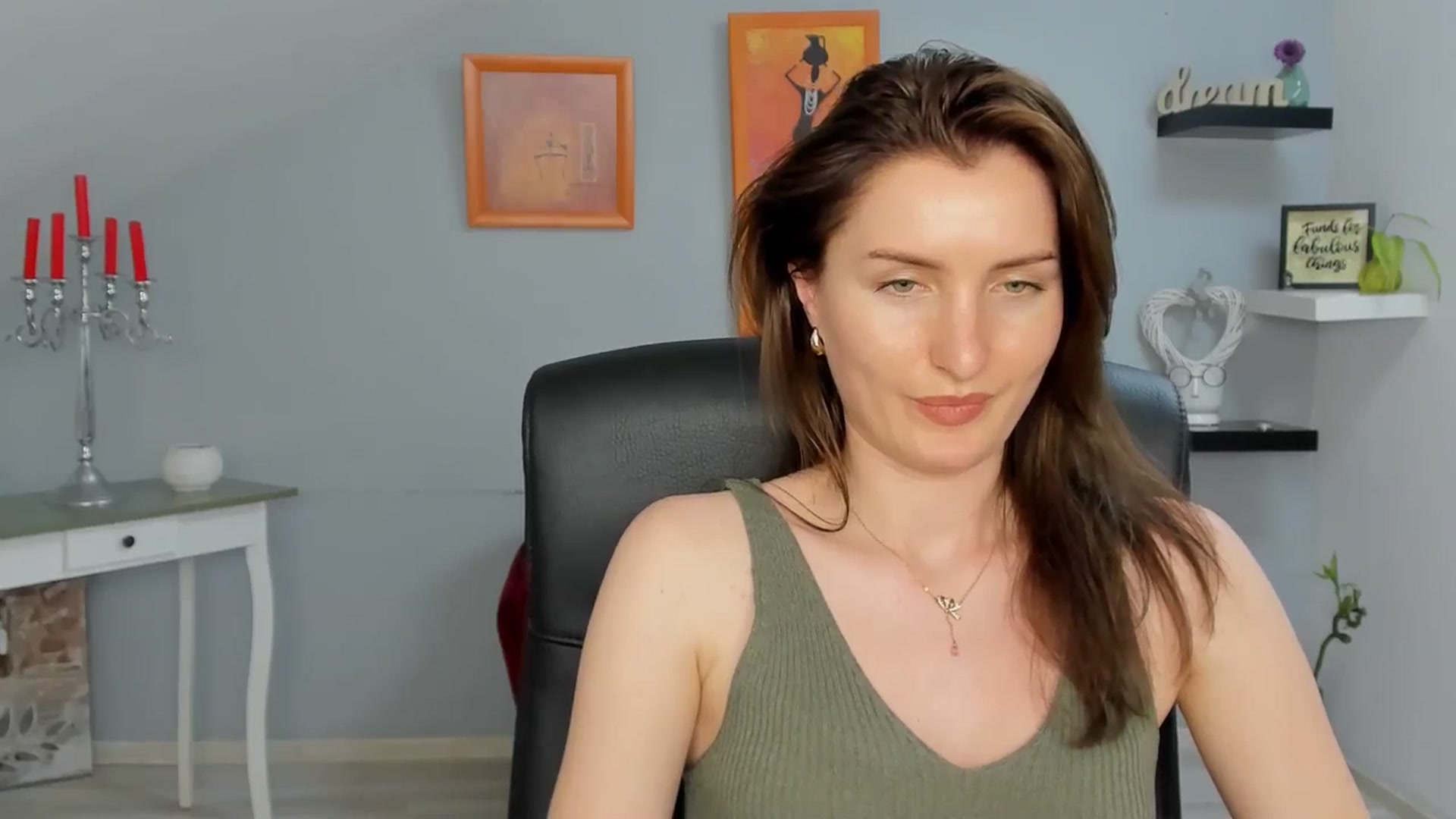 Gallery image thumbnail from EmilysBack's myfreecams stream on, 06/09/2025, 19:03 image 5 of 20