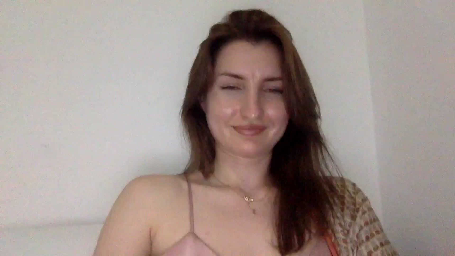 Gallery image thumbnail from EmilysBack's myfreecams stream on, 06/14/2025, 22:21 image 17 of 20