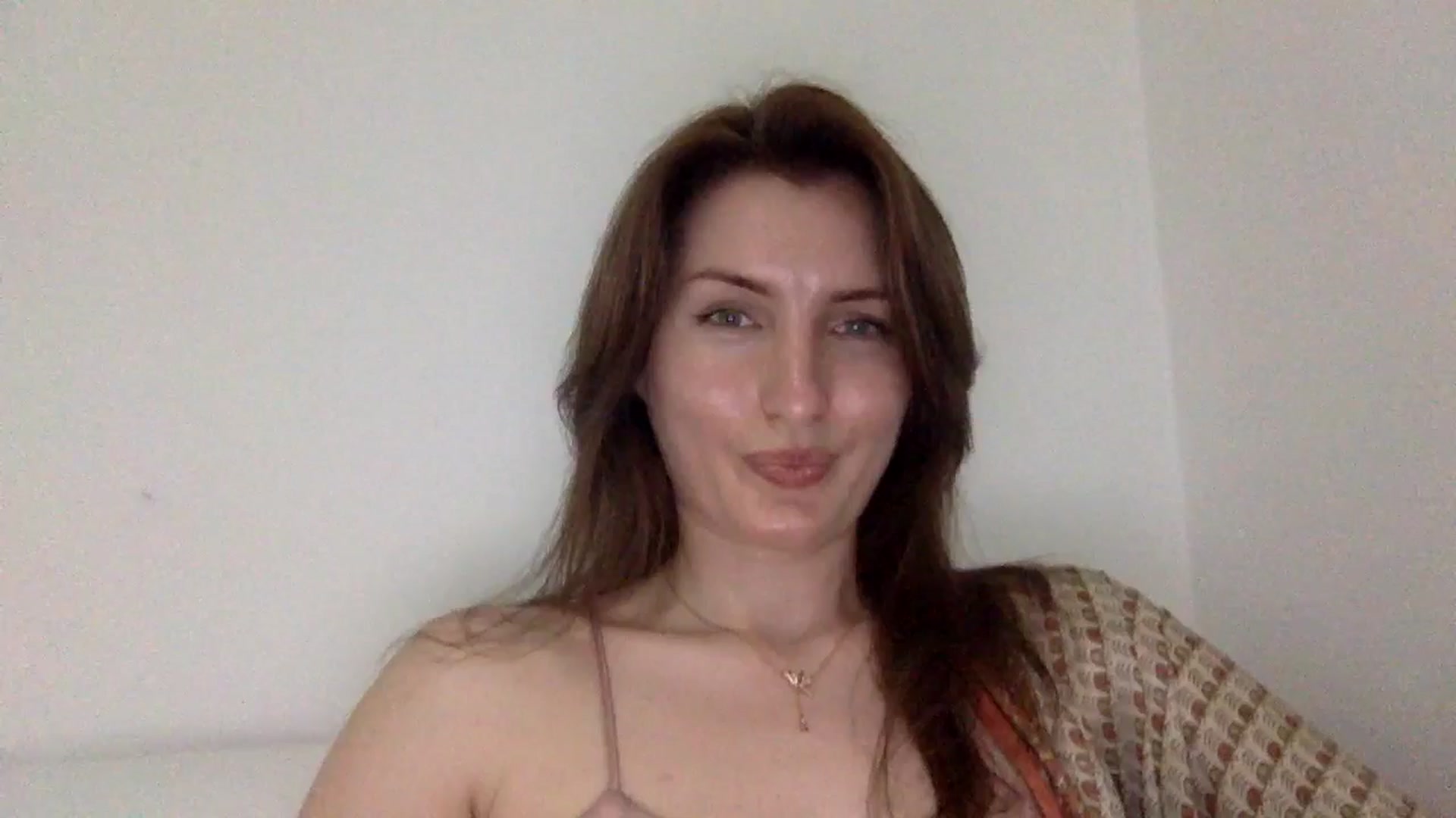 Gallery image thumbnail from EmilysBack's myfreecams stream on, 06/14/2025, 22:21 image 19 of 20