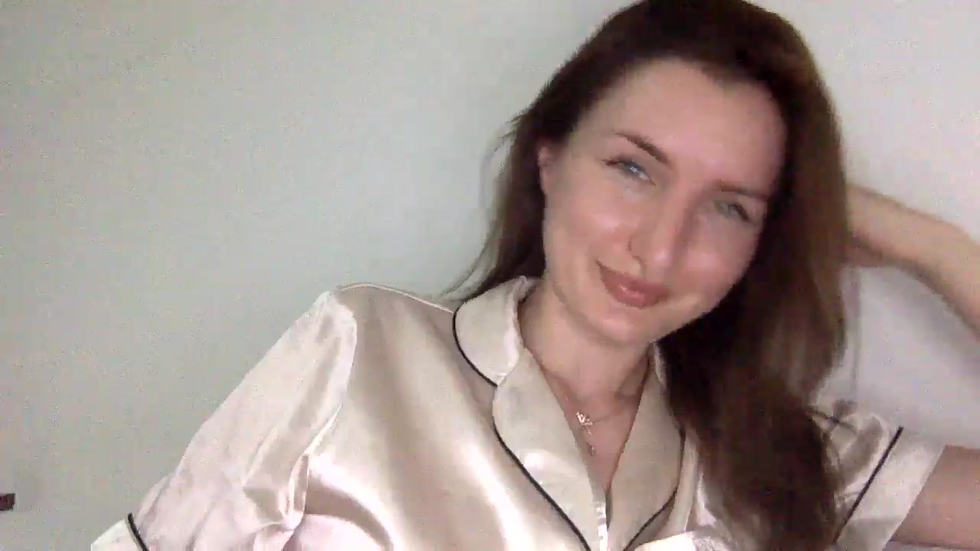 Gallery image thumbnail from EmilysBack's myfreecams stream on, 06/15/2025, 20:25 image 7 of 20