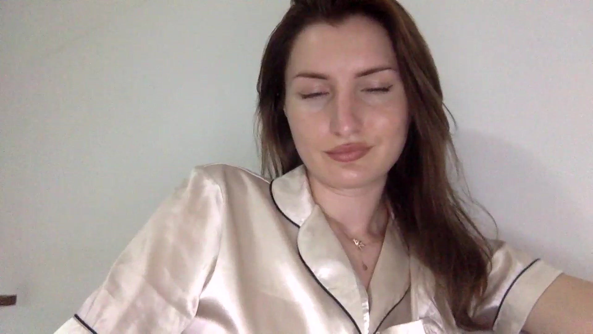 Gallery image thumbnail from EmilysBack's myfreecams stream on, 06/15/2025, 20:25 image 10 of 20