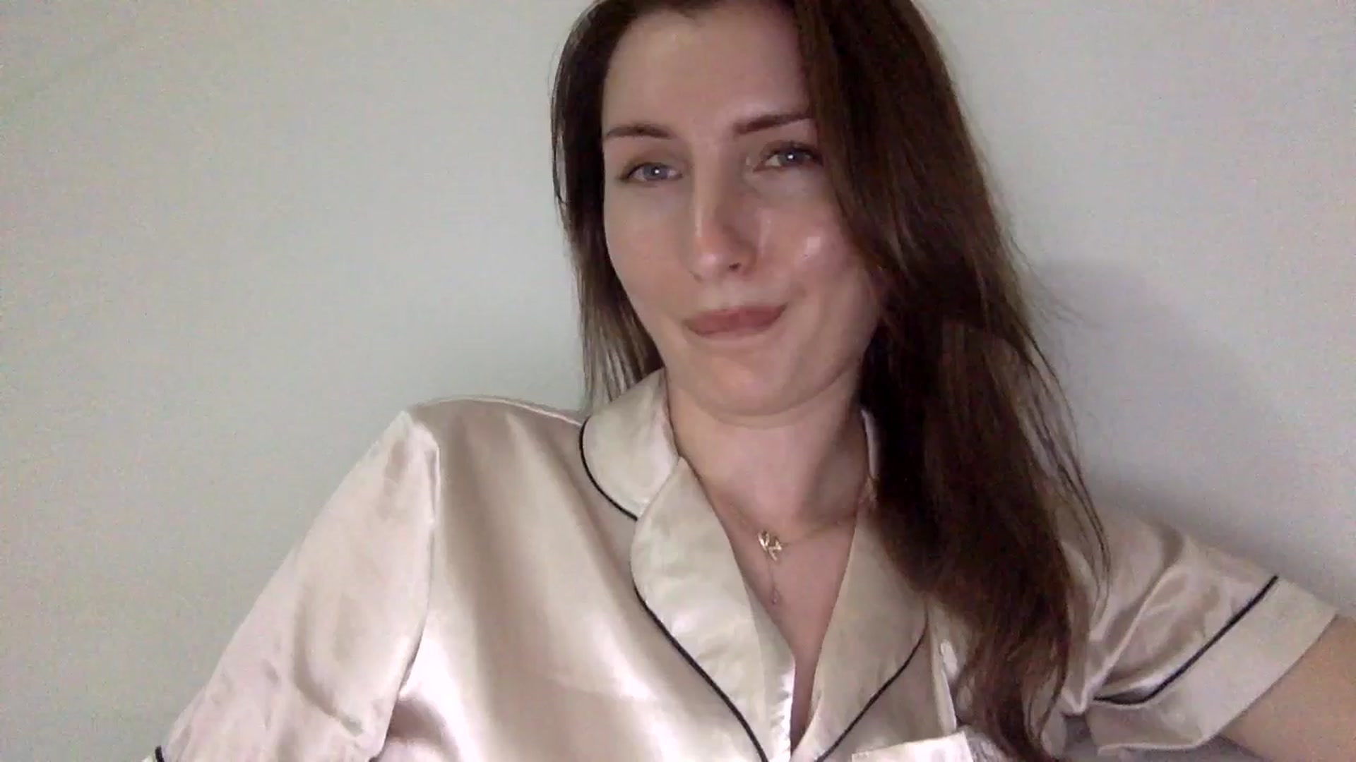 Gallery image thumbnail from EmilysBack's myfreecams stream on, 06/15/2025, 20:25 image 15 of 20