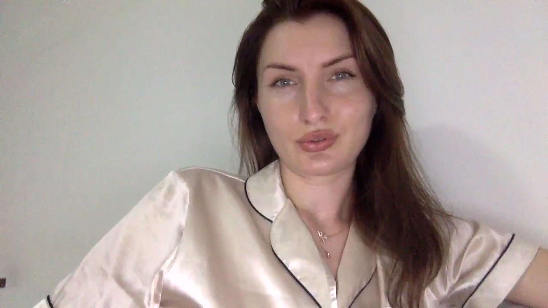 Gallery image thumbnail from EmilysBack's myfreecams stream on, 06/15/2025, 20:25 image 9 of 20