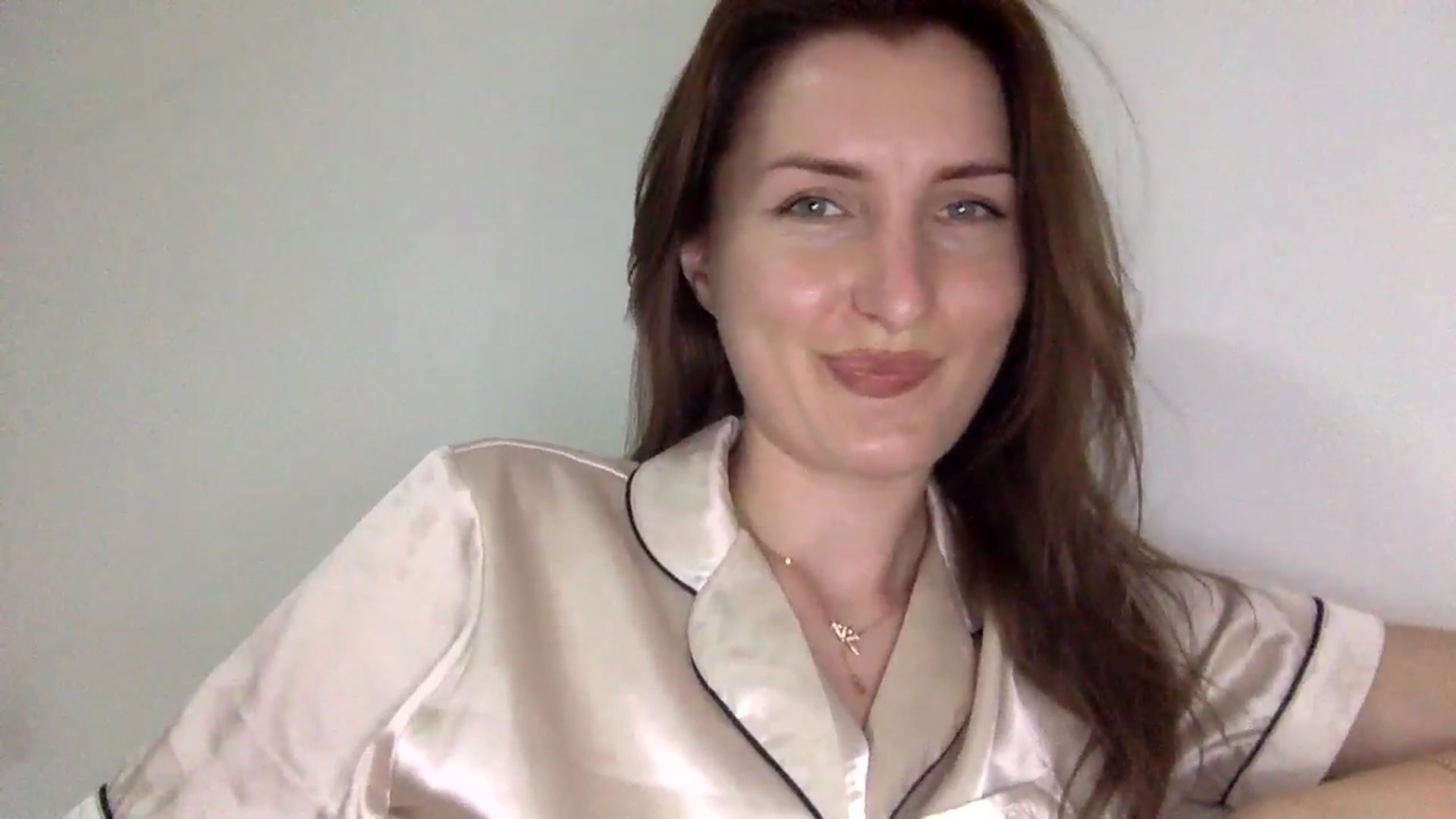 Gallery image thumbnail from EmilysBack's myfreecams stream on, 06/15/2025, 20:25 image 2 of 20
