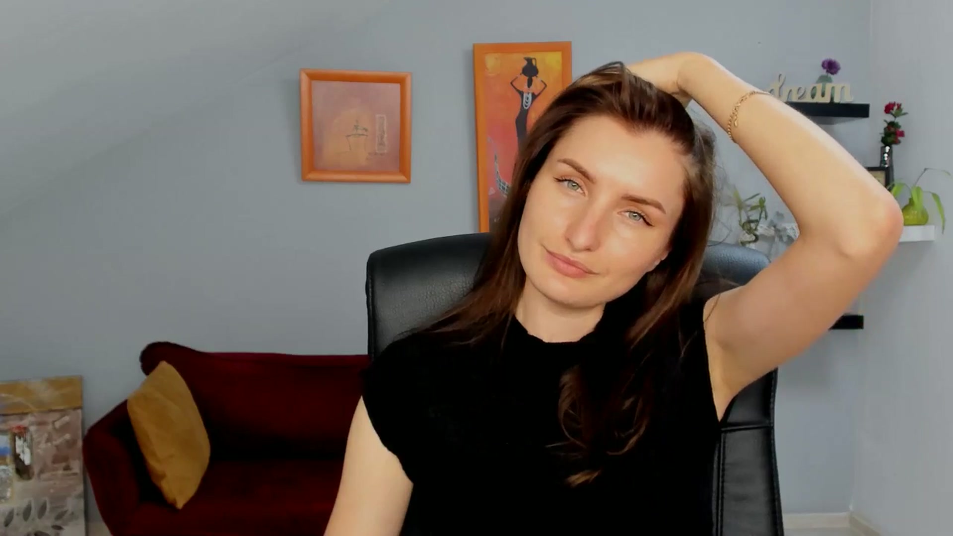 Gallery image thumbnail from EmilysBack's myfreecams stream on, 07/23/2025, 18:07 image 11 of 20