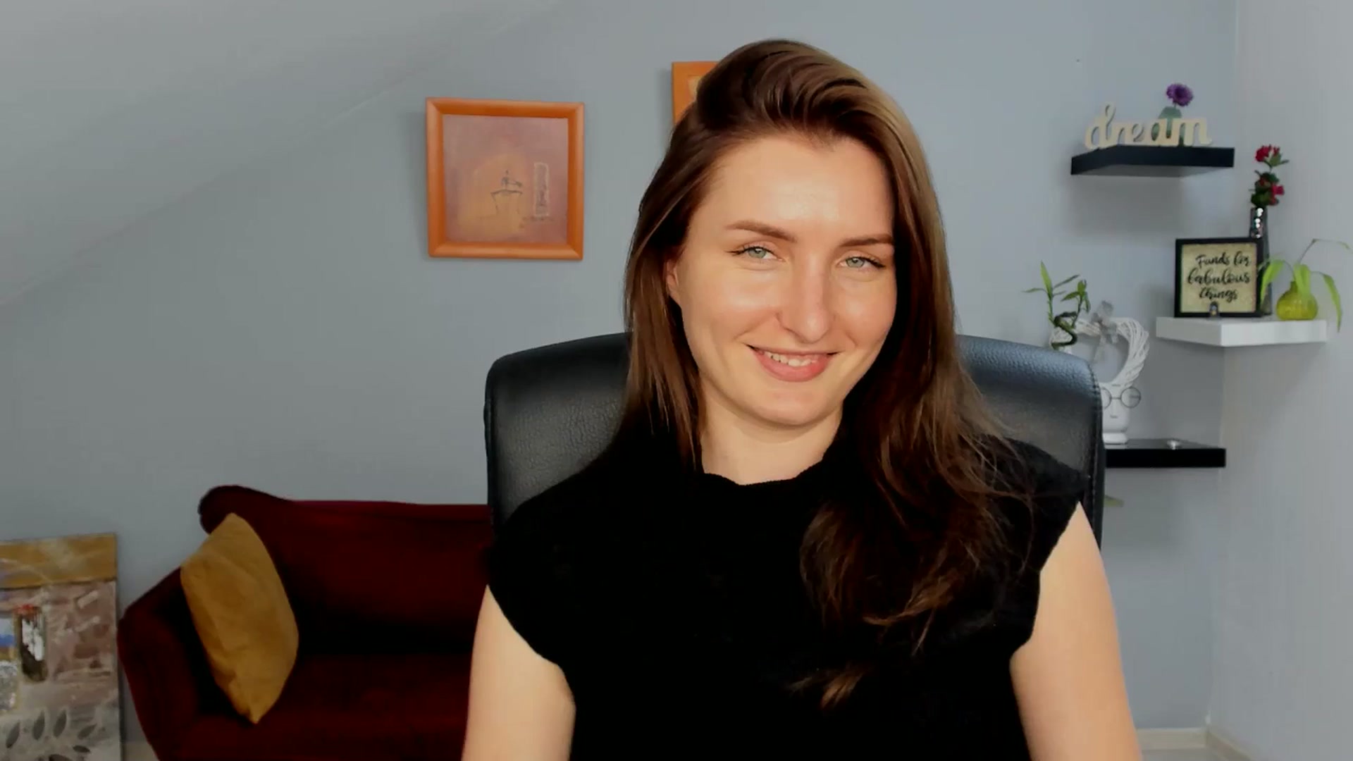 Gallery image thumbnail from EmilysBack's myfreecams stream on, 07/23/2025, 18:07 image 1 of 20
