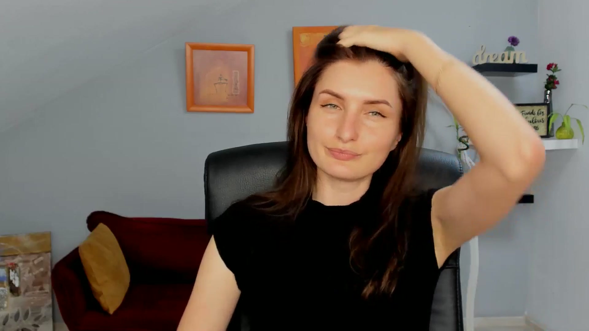 Gallery image thumbnail from EmilysBack's myfreecams stream on, 07/23/2025, 18:07 image 15 of 20