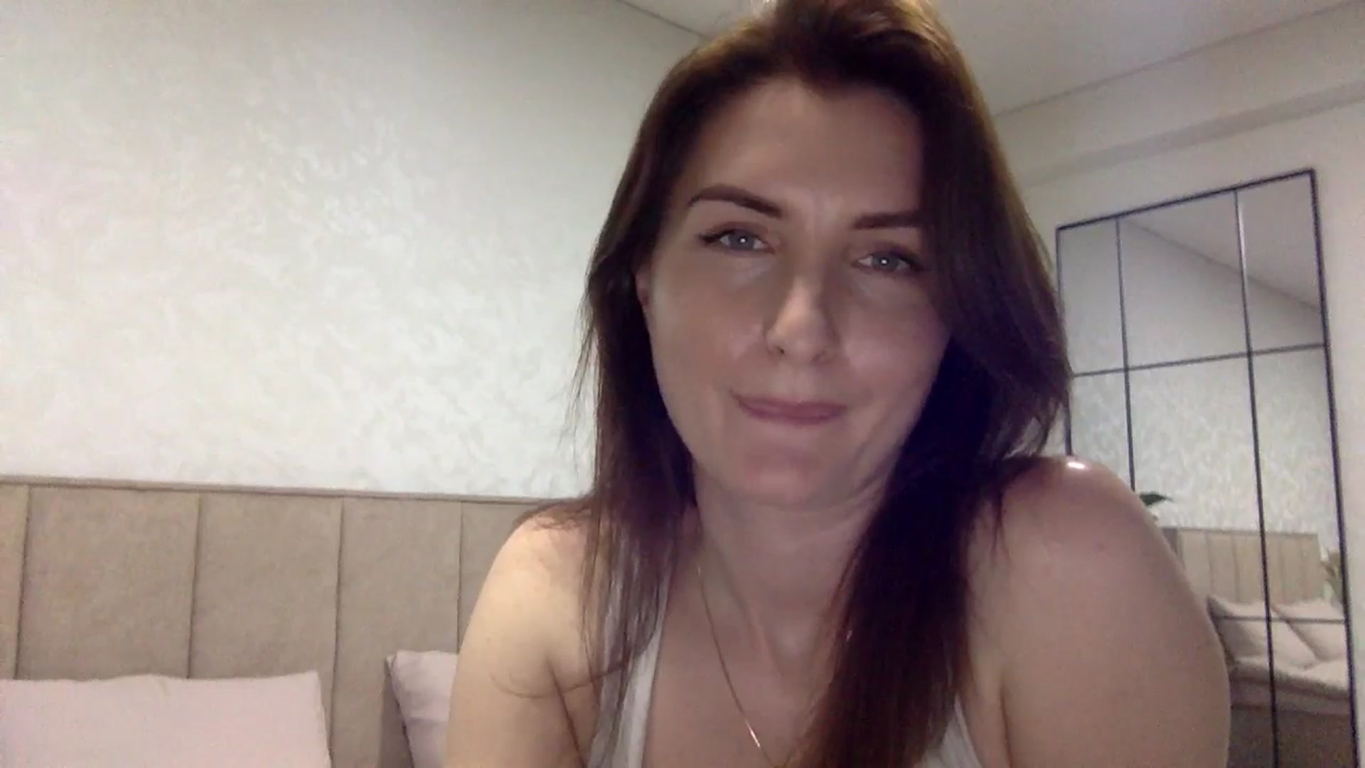 Gallery image thumbnail from EmilysBack's myfreecams stream on, 04/04/2026, 18:10 image 5 of 20