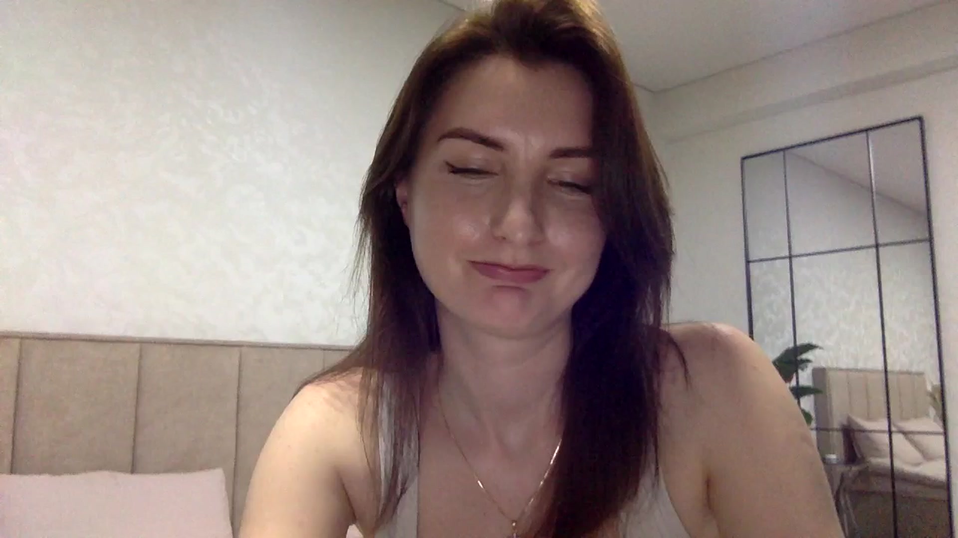 Gallery image thumbnail from EmilysBack's myfreecams stream on, 04/04/2026, 18:10 image 7 of 20