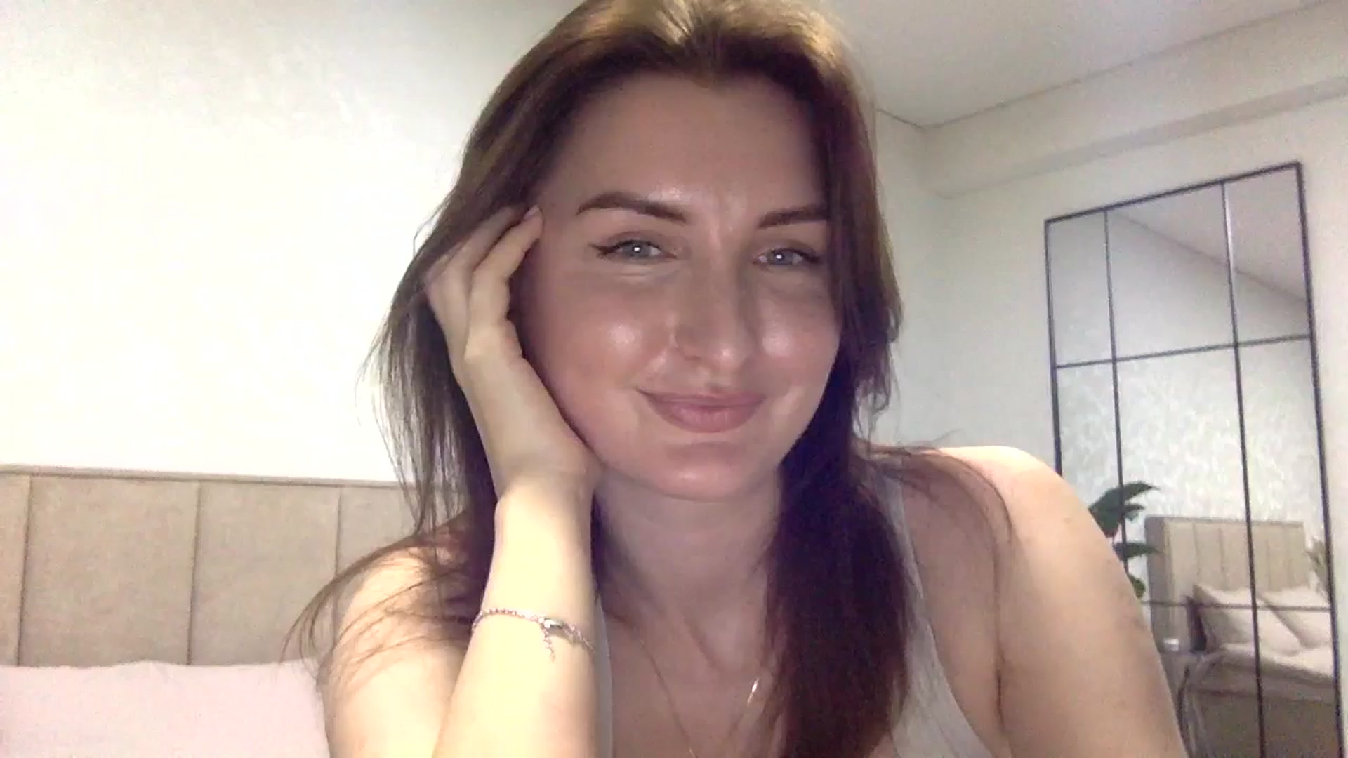 Gallery image thumbnail from EmilysBack's myfreecams stream on, 04/04/2026, 18:10 image 12 of 20