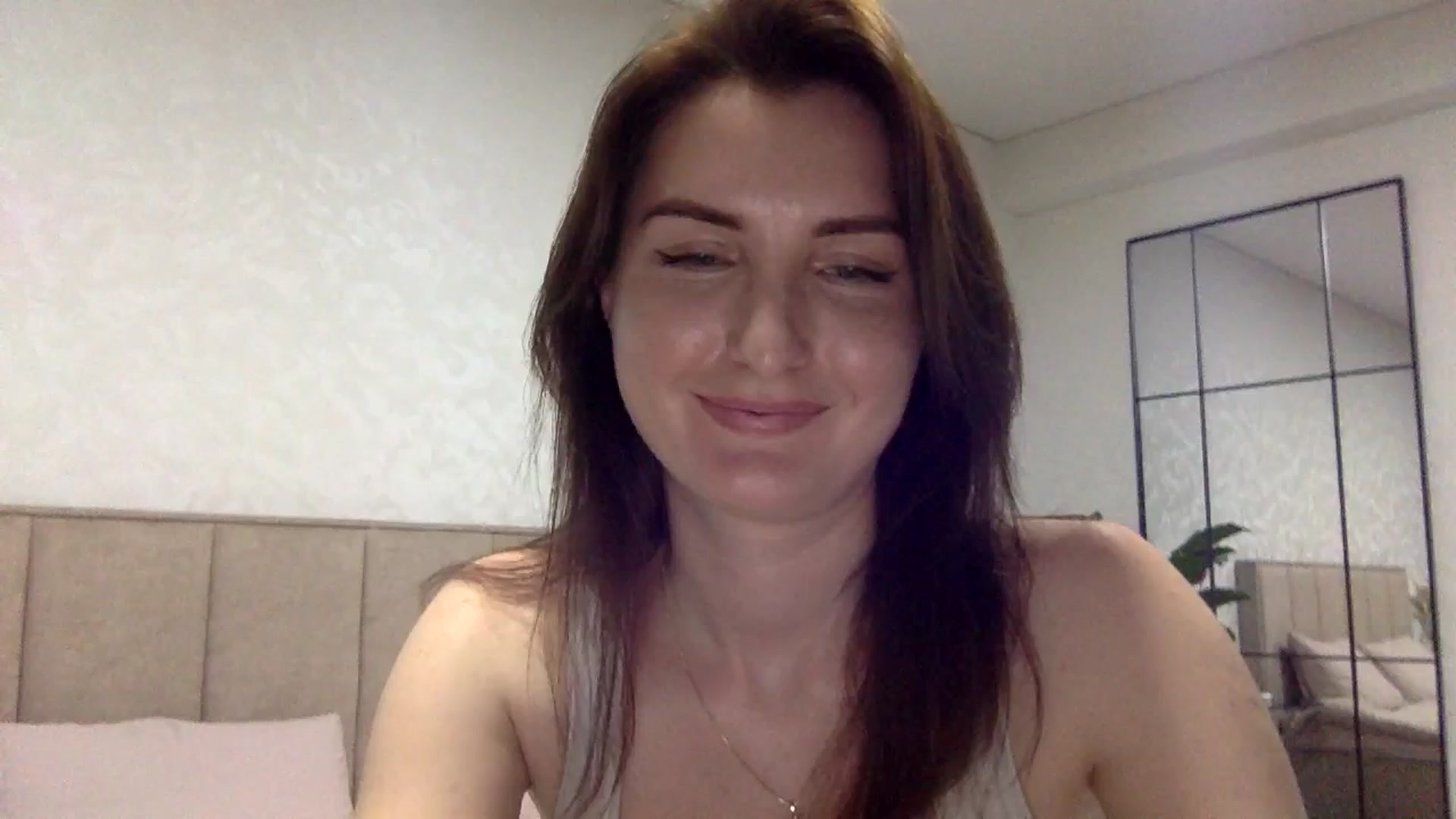 Gallery image thumbnail from EmilysBack's myfreecams stream on, 04/04/2026, 18:10 image 9 of 20