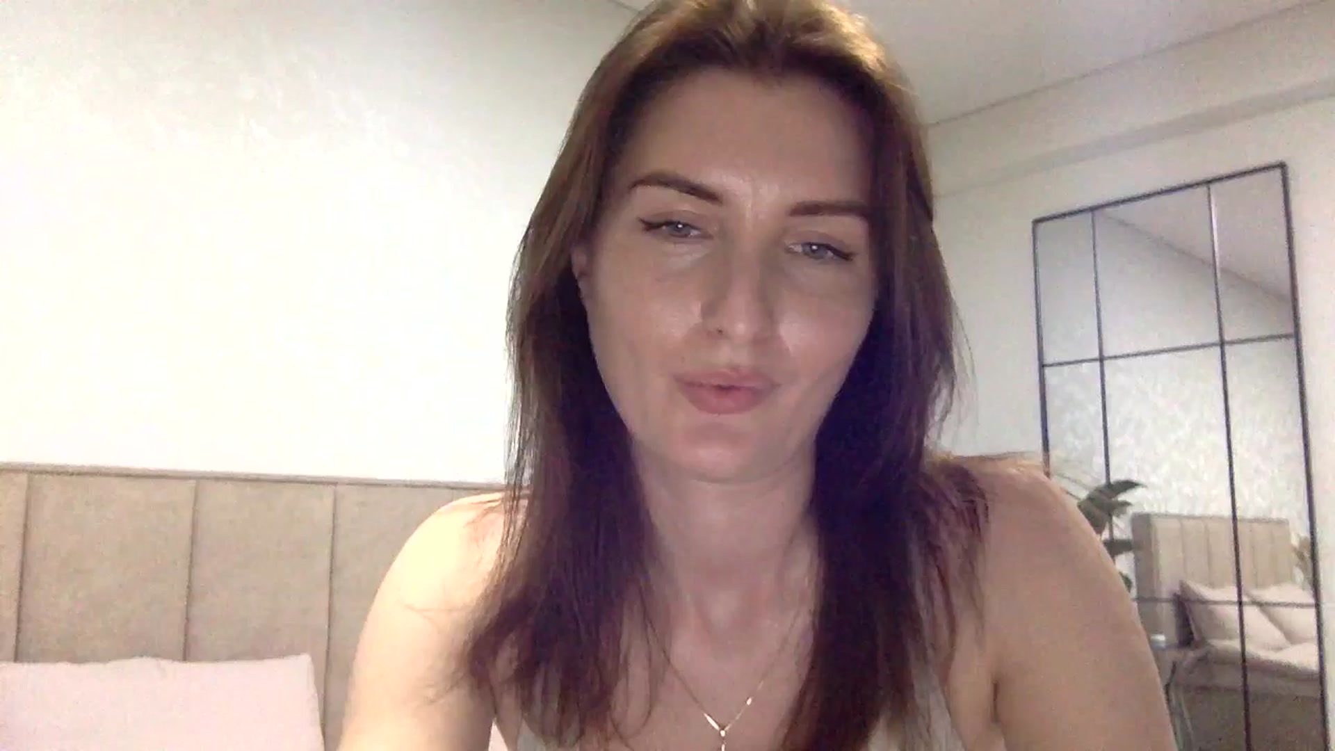 Gallery image thumbnail from EmilysBack's myfreecams stream on, 04/04/2026, 18:10 image 1 of 20