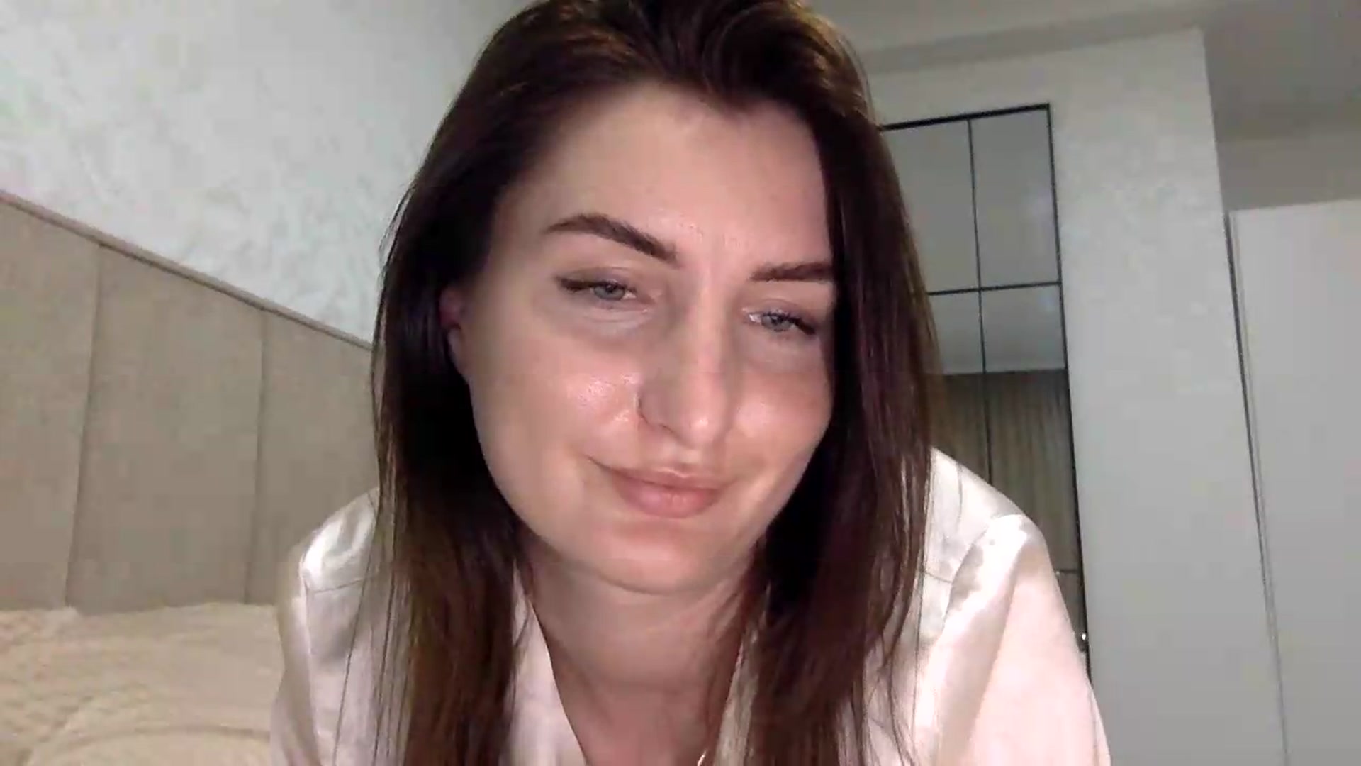 Gallery image thumbnail from EmilysBack's myfreecams stream on, 05/27/2026, 01:18 image 9 of 20