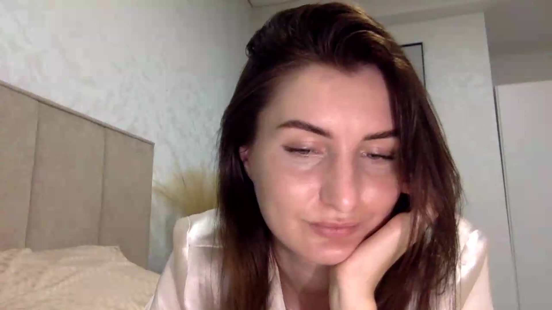 Gallery image thumbnail from EmilysBack's myfreecams stream on, 05/27/2026, 01:18 image 3 of 20