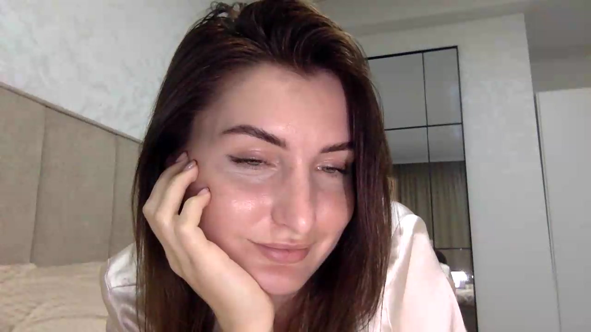Gallery image thumbnail from EmilysBack's myfreecams stream on, 05/27/2026, 01:18 image 10 of 20