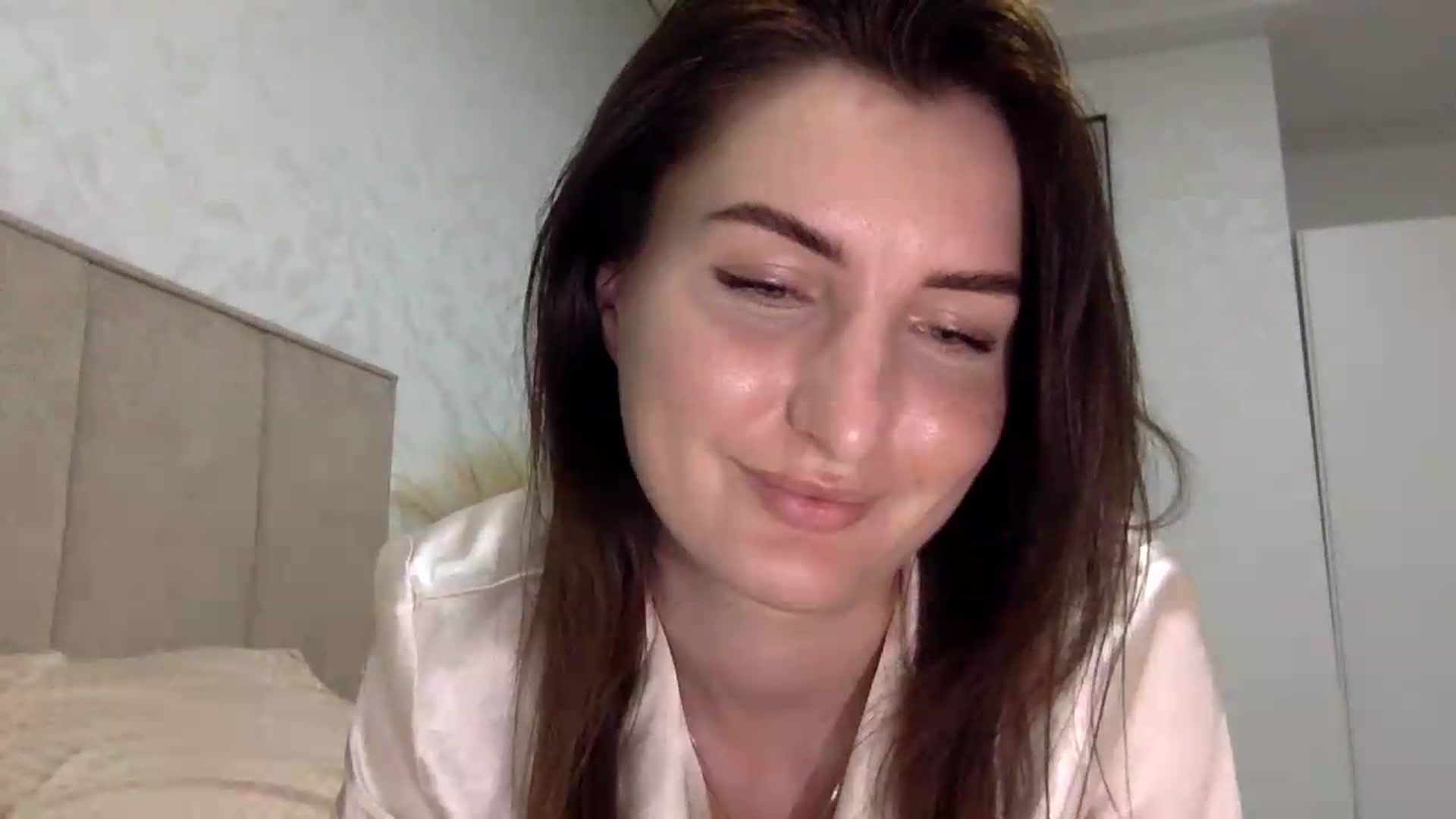 Gallery image thumbnail from EmilysBack's myfreecams stream on, 05/27/2026, 01:18 image 6 of 20