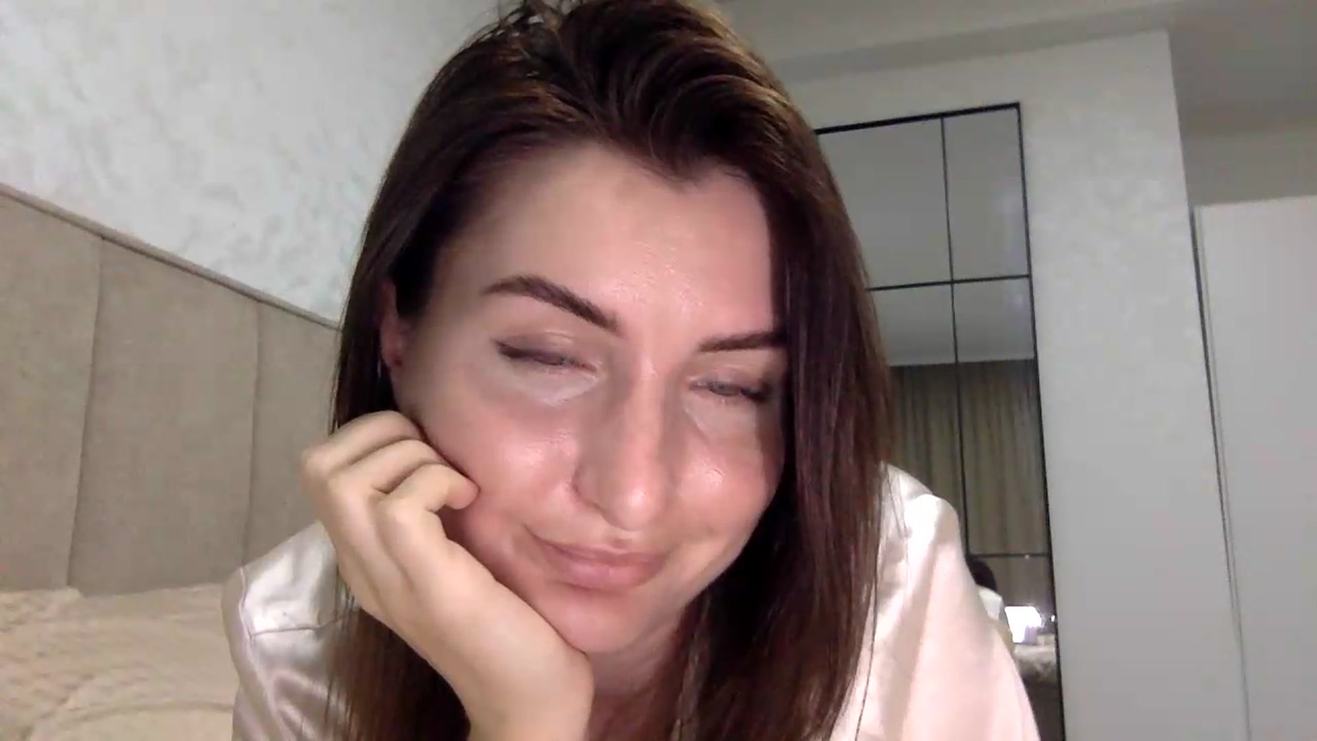 Gallery image thumbnail from EmilysBack's myfreecams stream on, 05/27/2026, 01:18 image 11 of 20