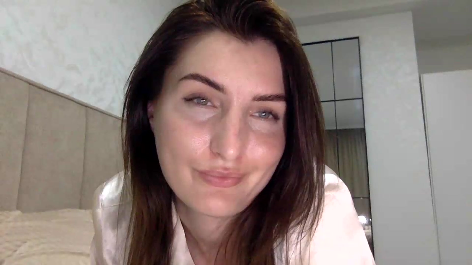 Gallery image thumbnail from EmilysBack's myfreecams stream on, 05/27/2026, 01:18 image 7 of 20