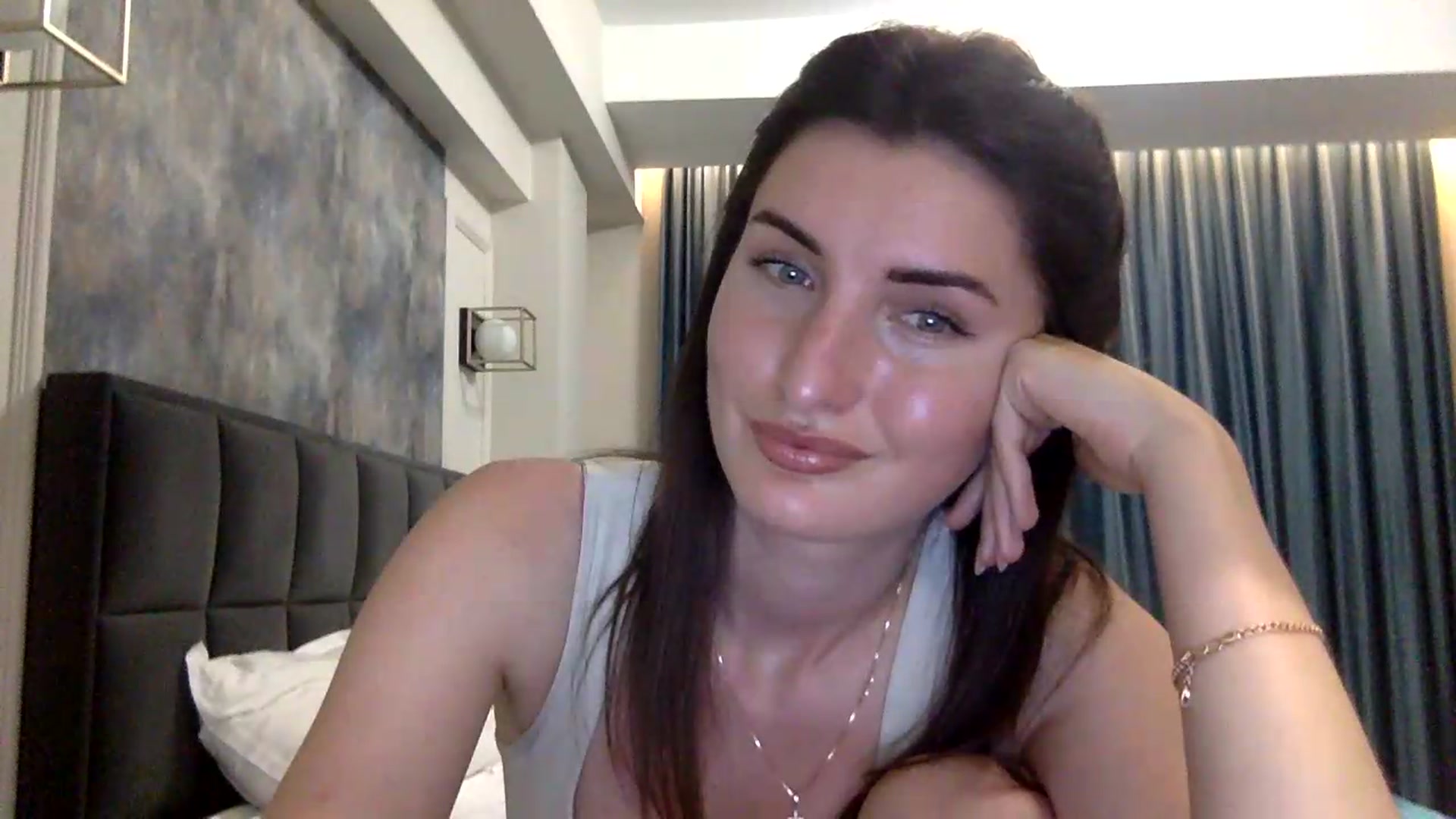 Gallery image thumbnail from EmilysBack's myfreecams stream on, 07/05/2026, 20:45 image 7 of 20